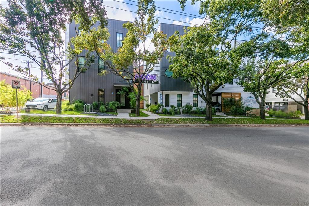 925 E 30th St E # B, Austin, TX 78705