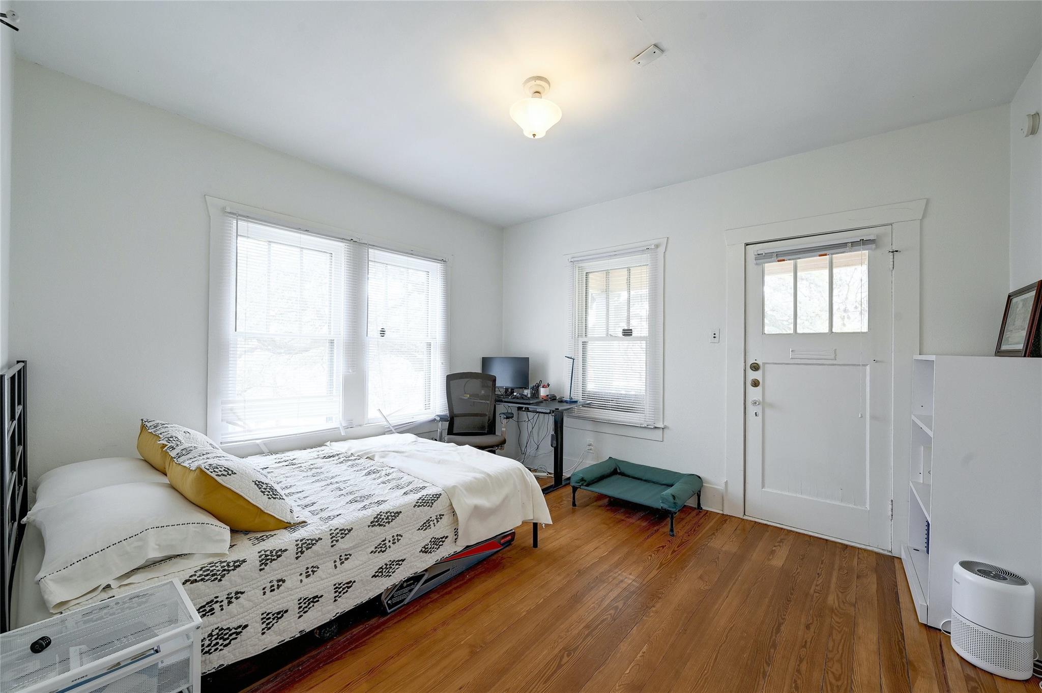 1506 East Side Drive, Austin, TX 78704