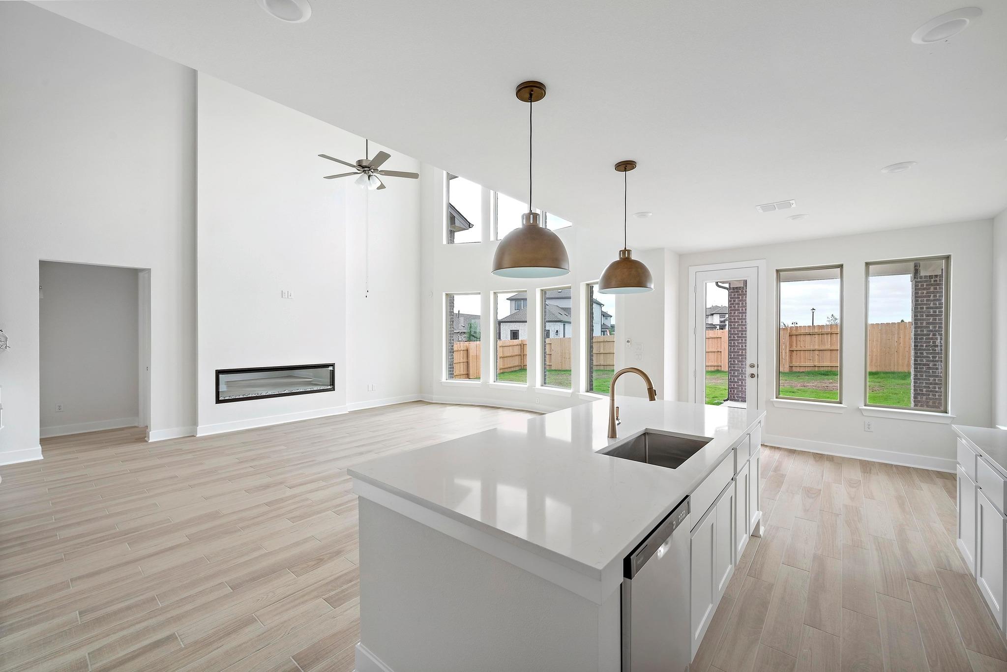 132 Cloverton Cres, Hutto, TX 78634