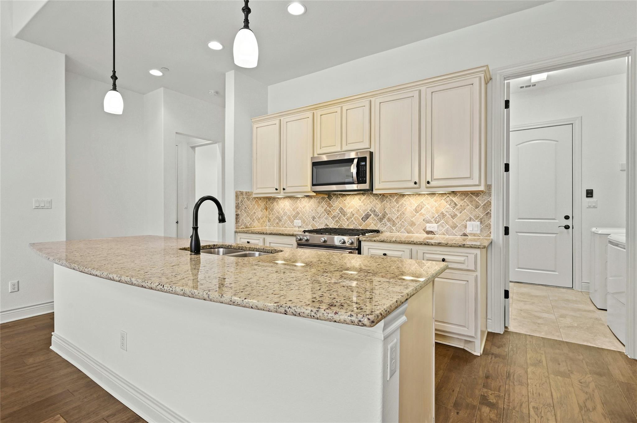 102 Gallia Dr # 3, Austin, TX 78734