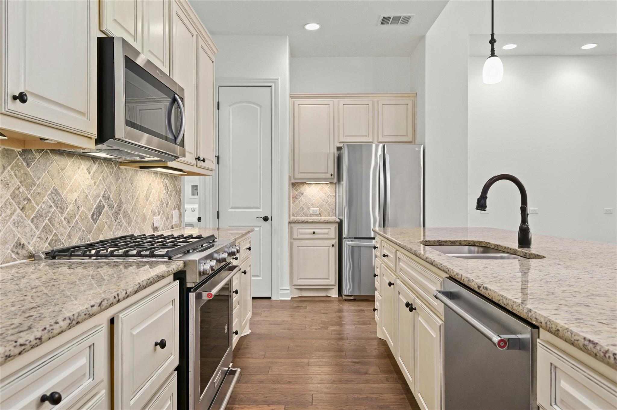 102 Gallia Dr # 3, Austin, TX 78734