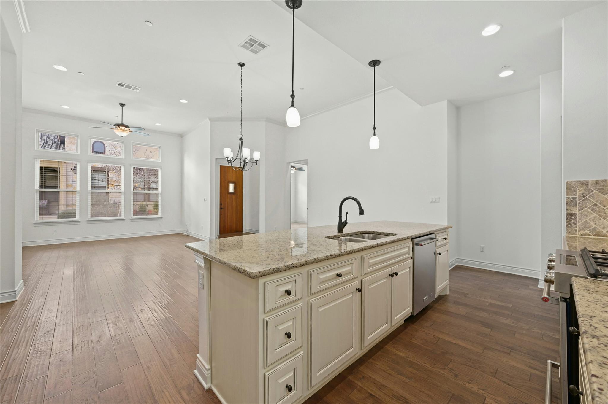 102 Gallia Dr # 3, Austin, TX 78734