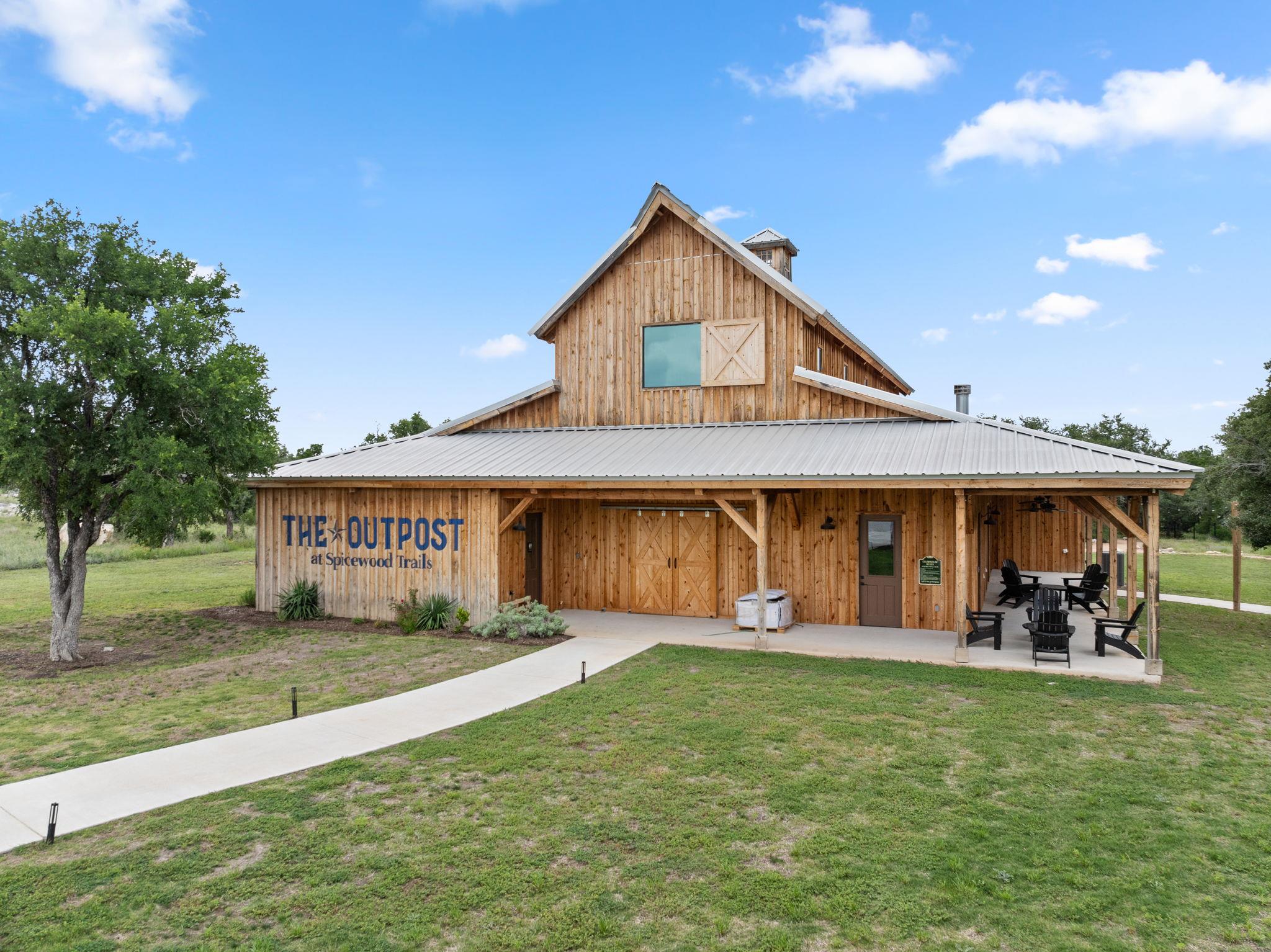 305 Spicewood Trails Dr, Spicewood, TX 78669