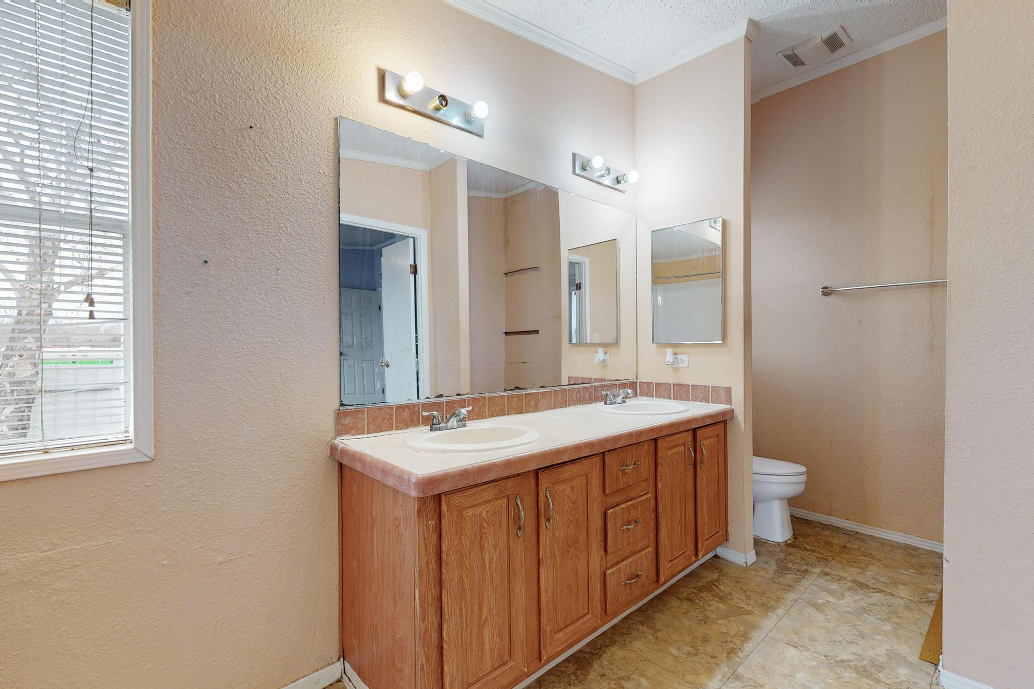 262 Highway 290 E, Elgin, TX 78621