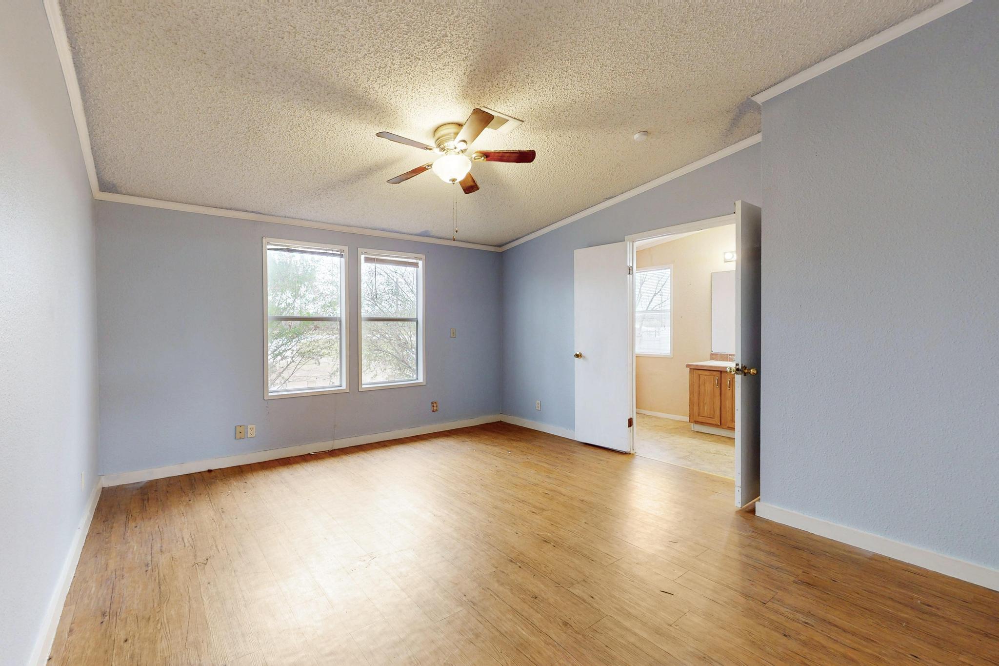 262 Highway 290 E, Elgin, TX 78621