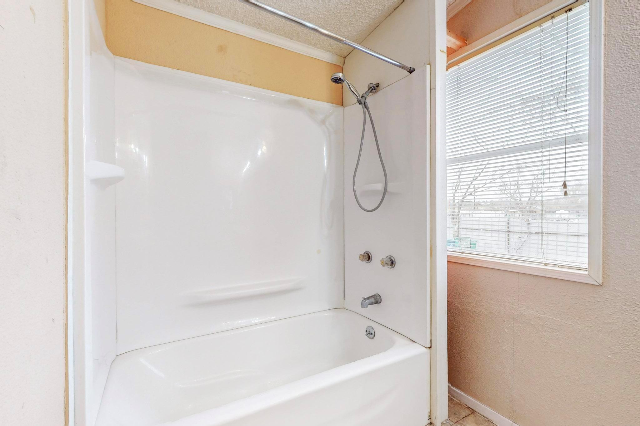 262 Highway 290 E, Elgin, TX 78621