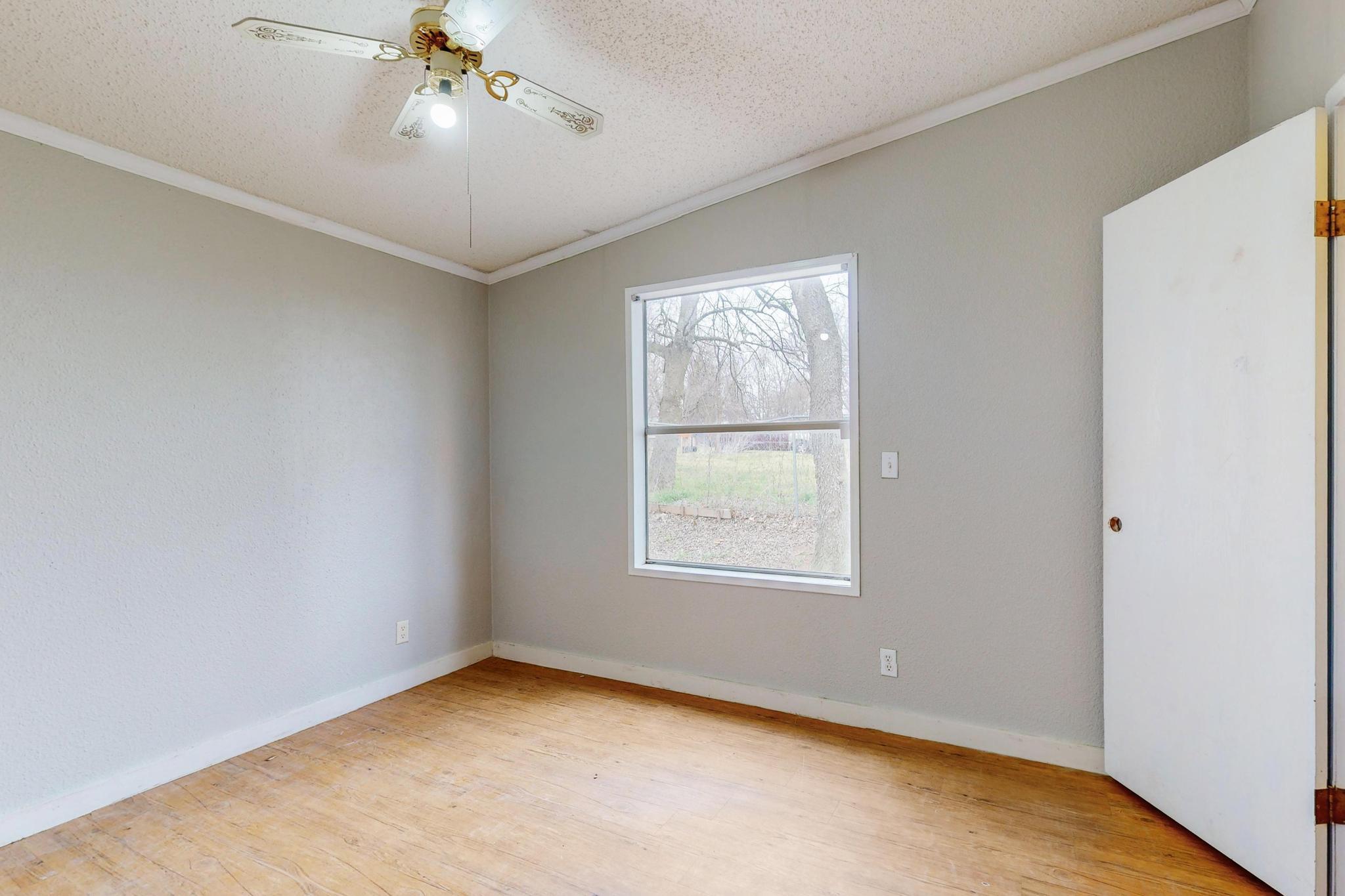 262 Highway 290 E, Elgin, TX 78621