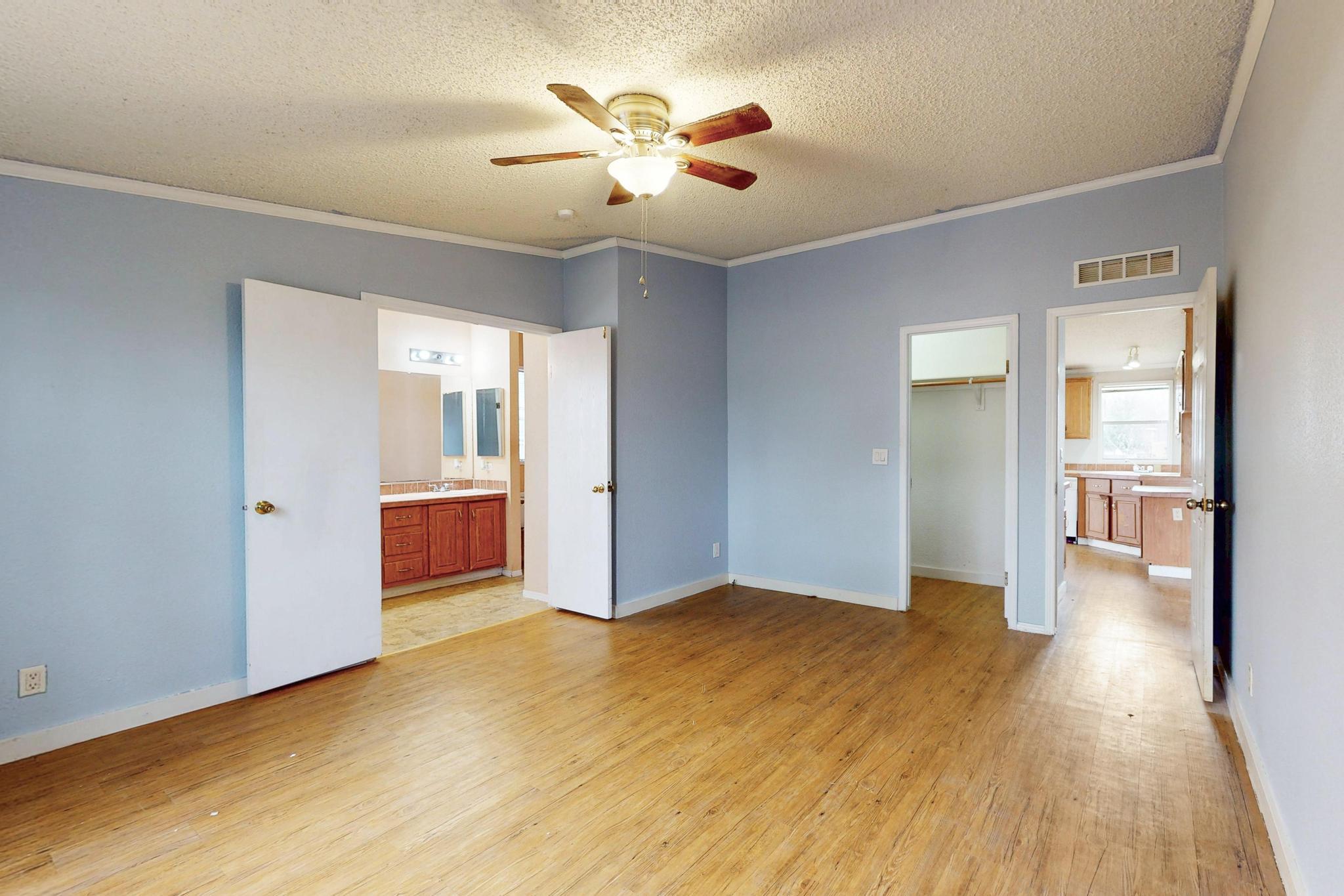 262 Highway 290 E, Elgin, TX 78621