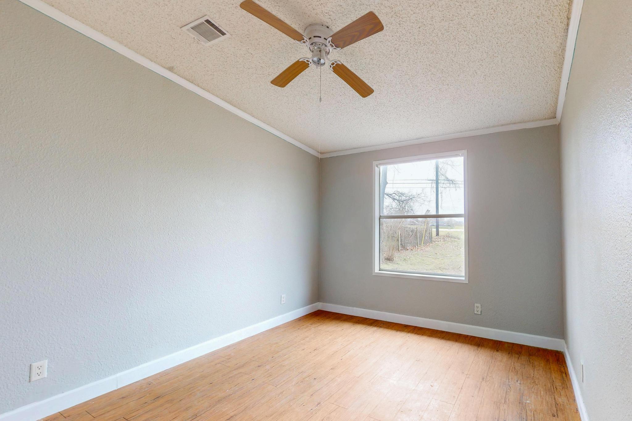 262 Highway 290 E, Elgin, TX 78621