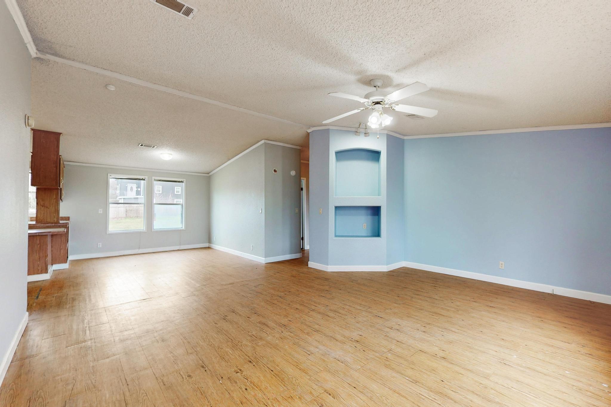 262 Highway 290 E, Elgin, TX 78621