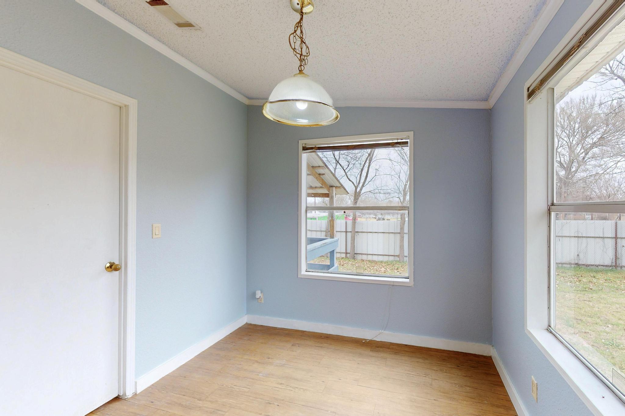 262 Highway 290 E, Elgin, TX 78621