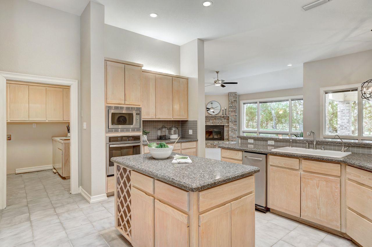 2003 Jim Hogg Rd, Georgetown, TX 78633
