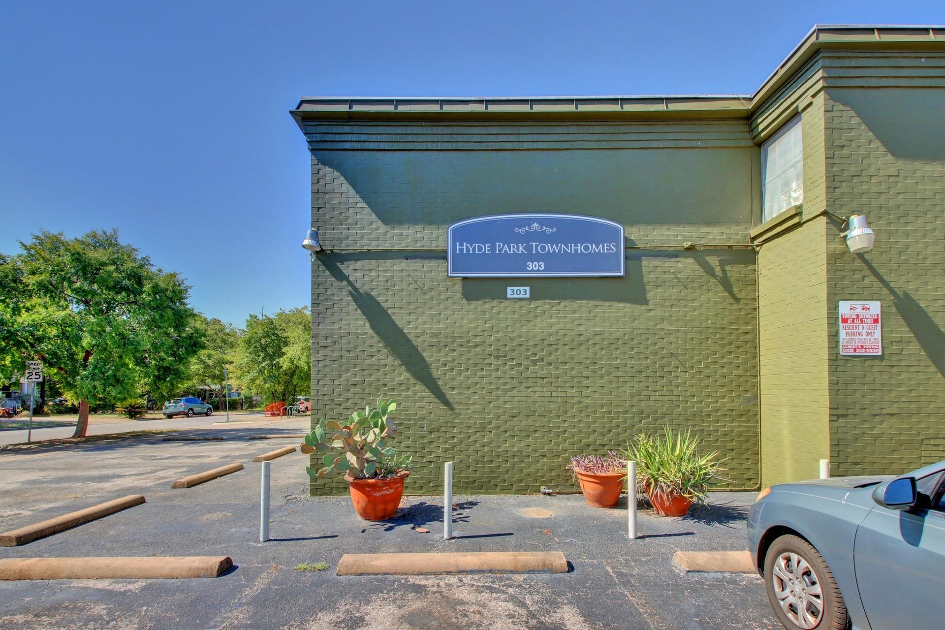 303 W 40th St # 106, Austin, TX 78751