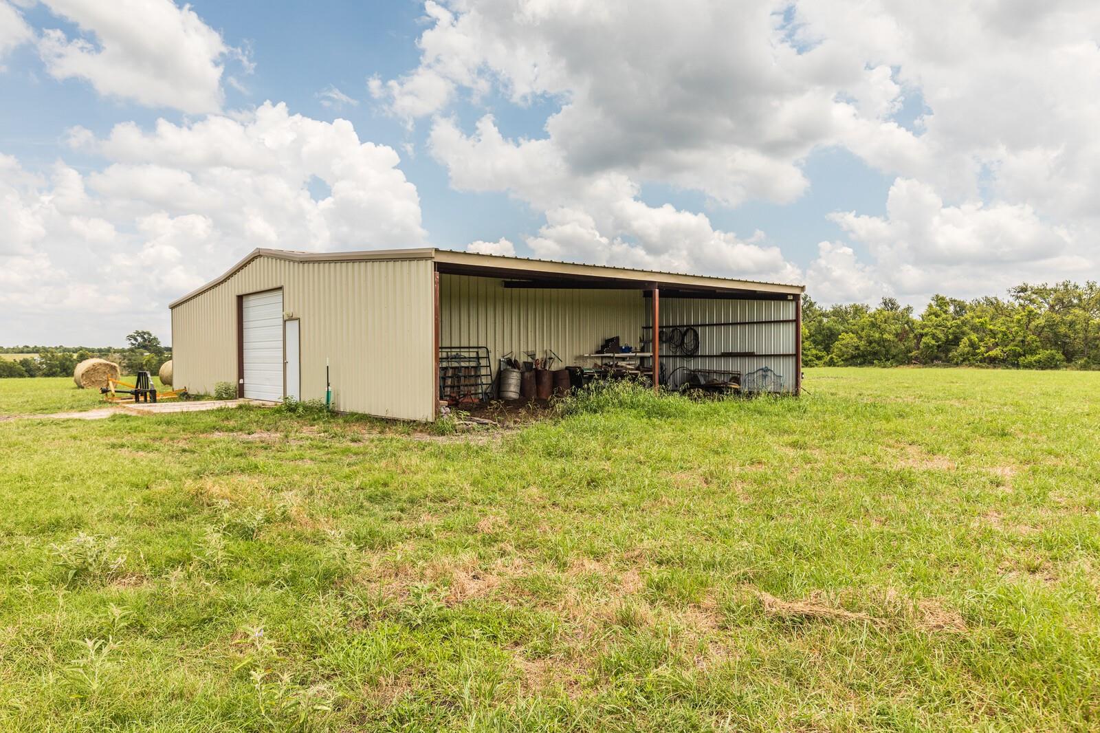 734 E FM 485, Cameron, TX 76520