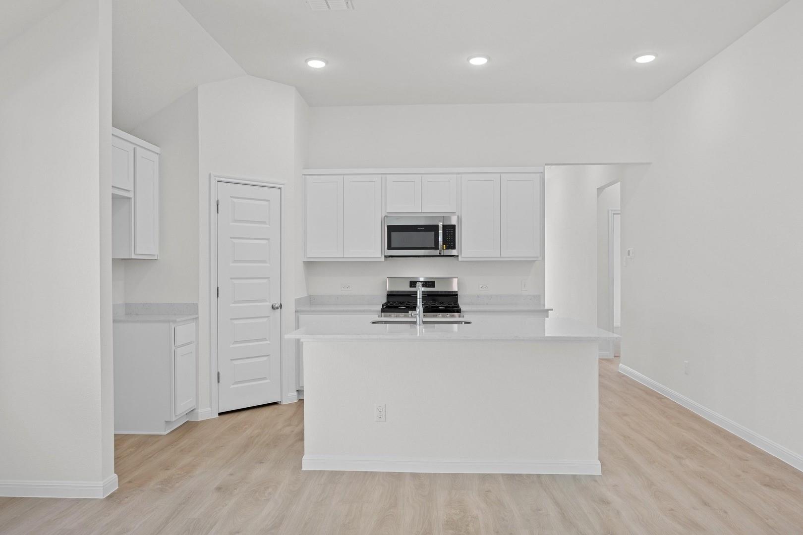 277 Bendecido Loop, Elgin, TX 78621