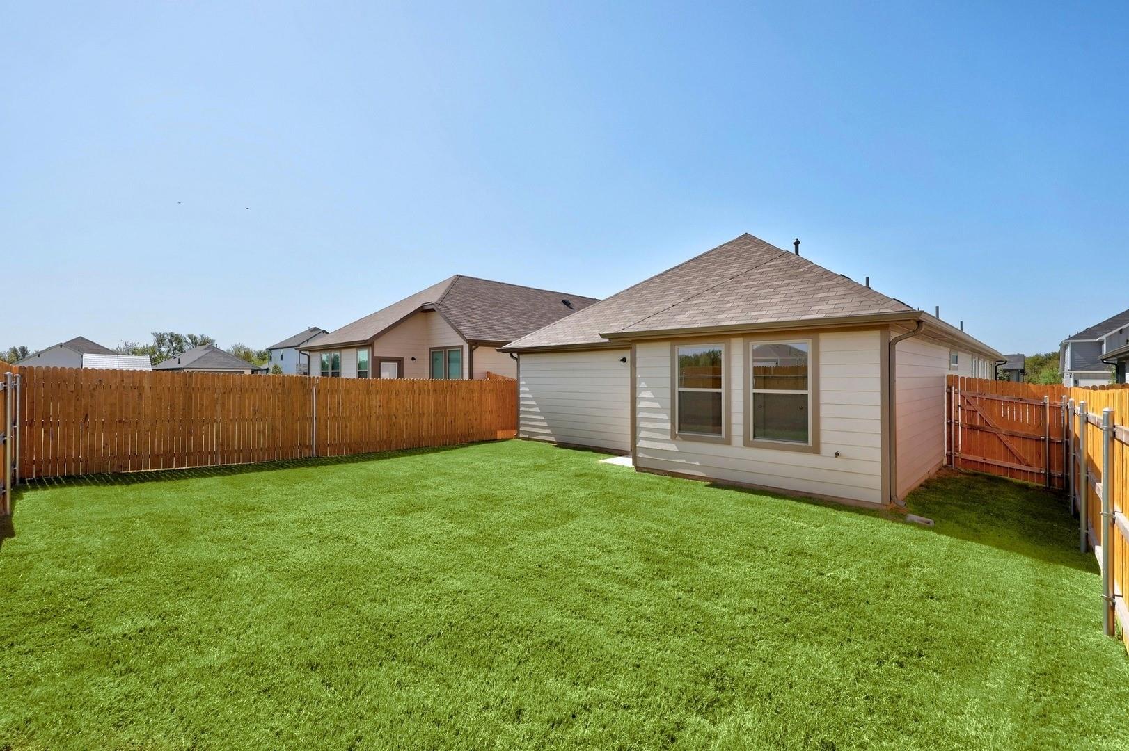 277 Bendecido Loop, Elgin, TX 78621