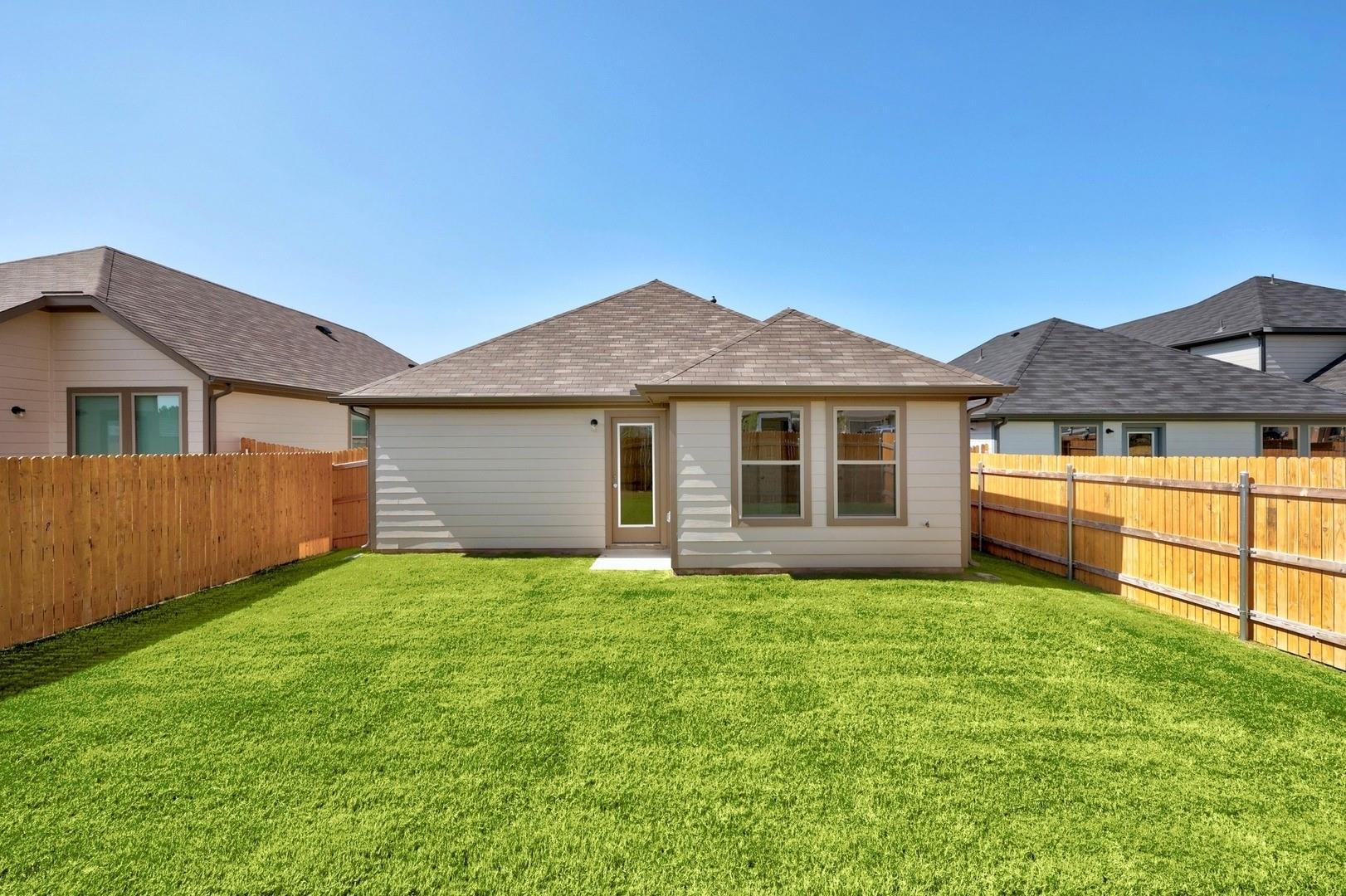 277 Bendecido Loop, Elgin, TX 78621