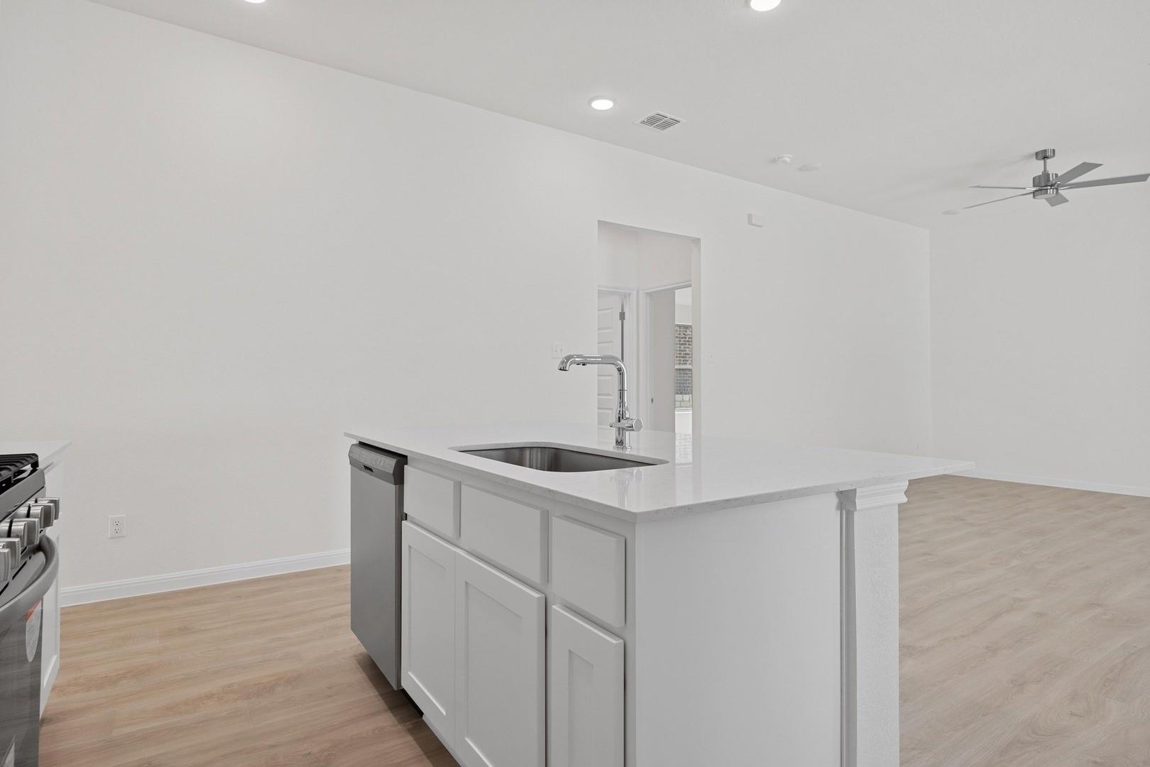 277 Bendecido Loop, Elgin, TX 78621