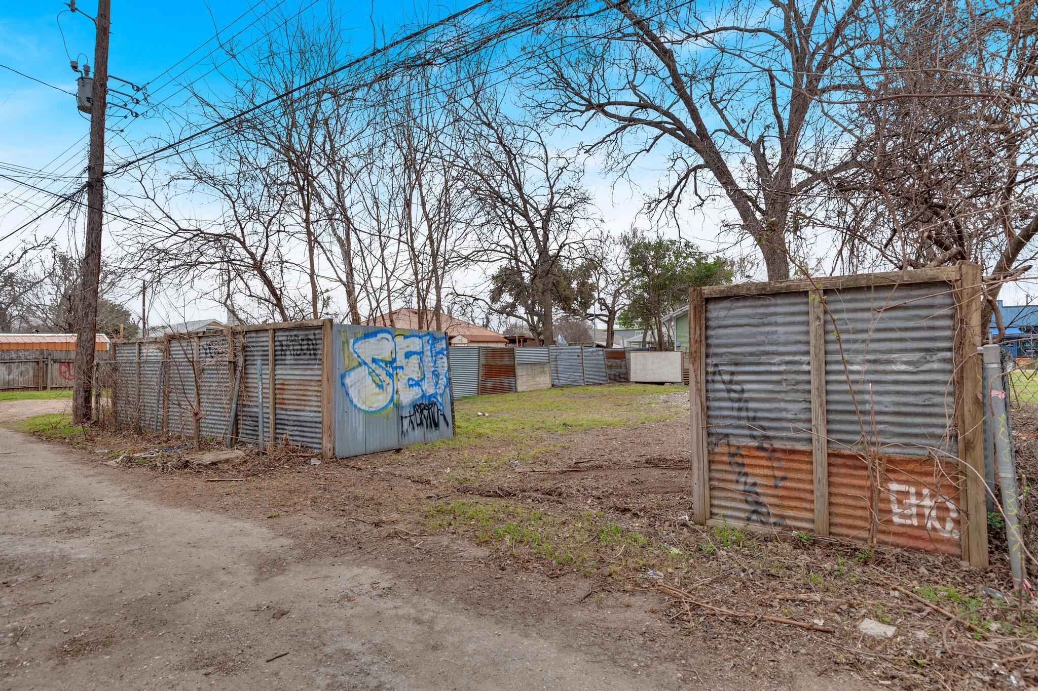 2012 E Cesar Chavez St, Austin, TX 78702