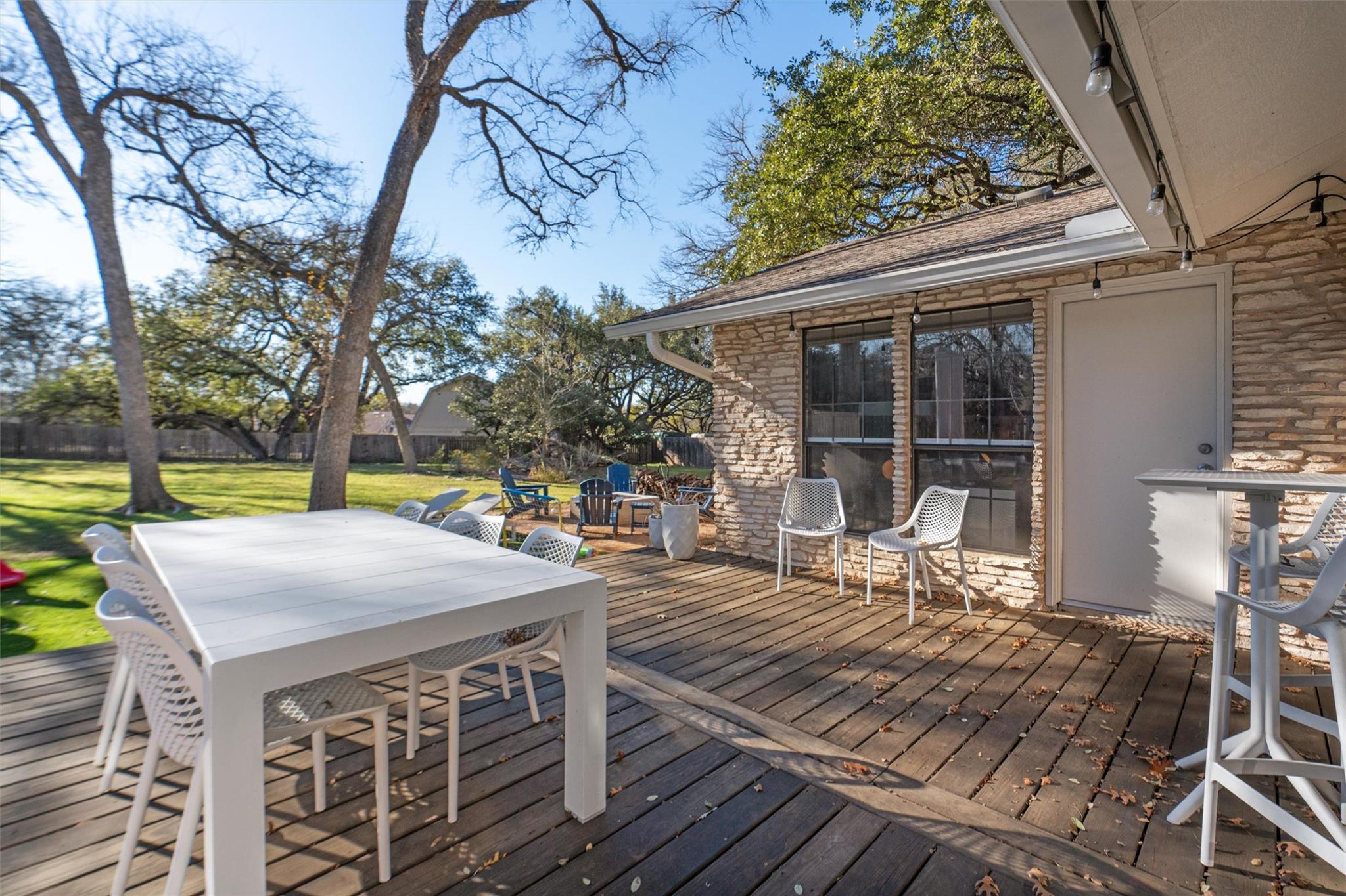 205 Leisurewoods Dr, Buda, TX 78610
