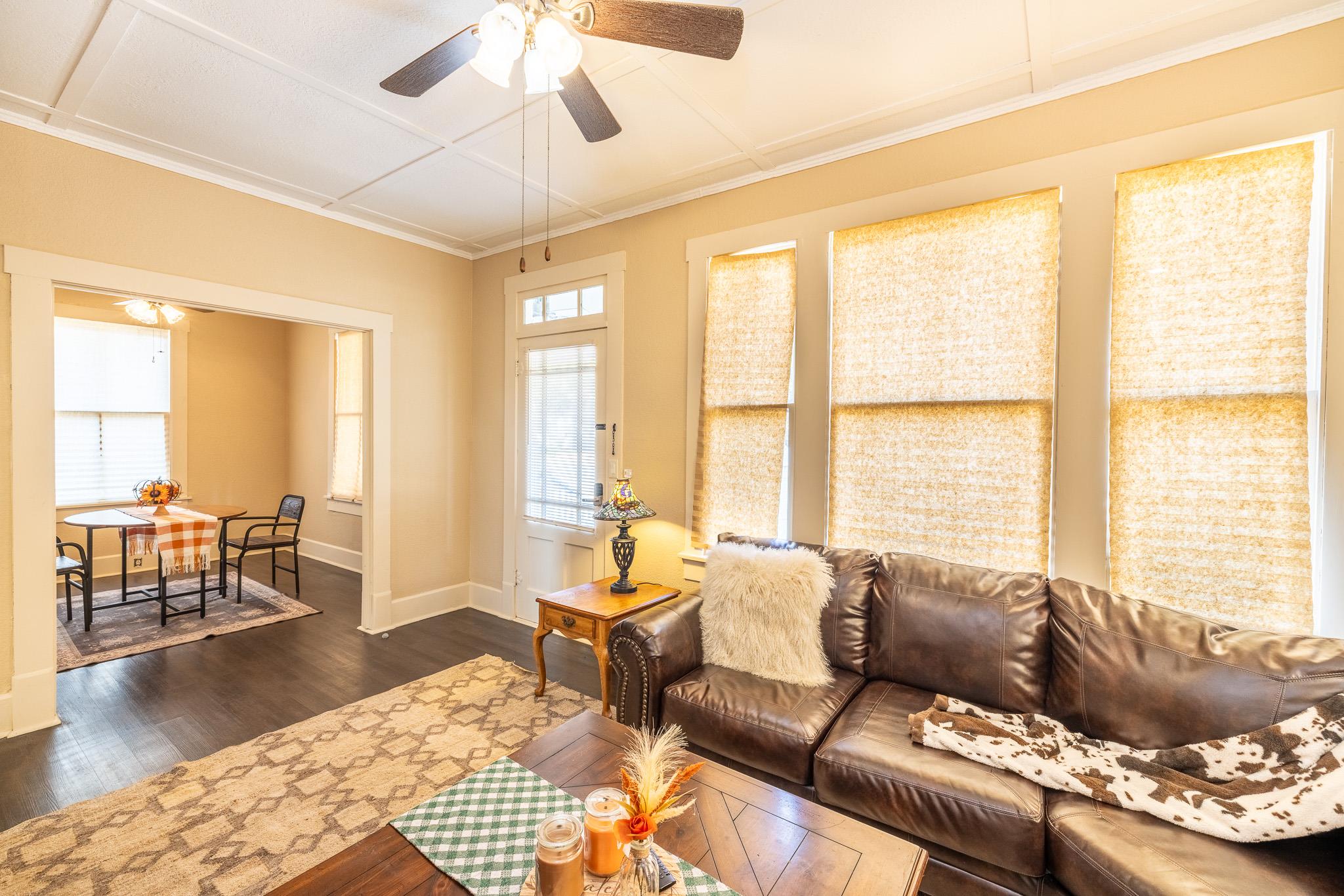 626 Saint Vincent St, Gonzales, TX 78629
