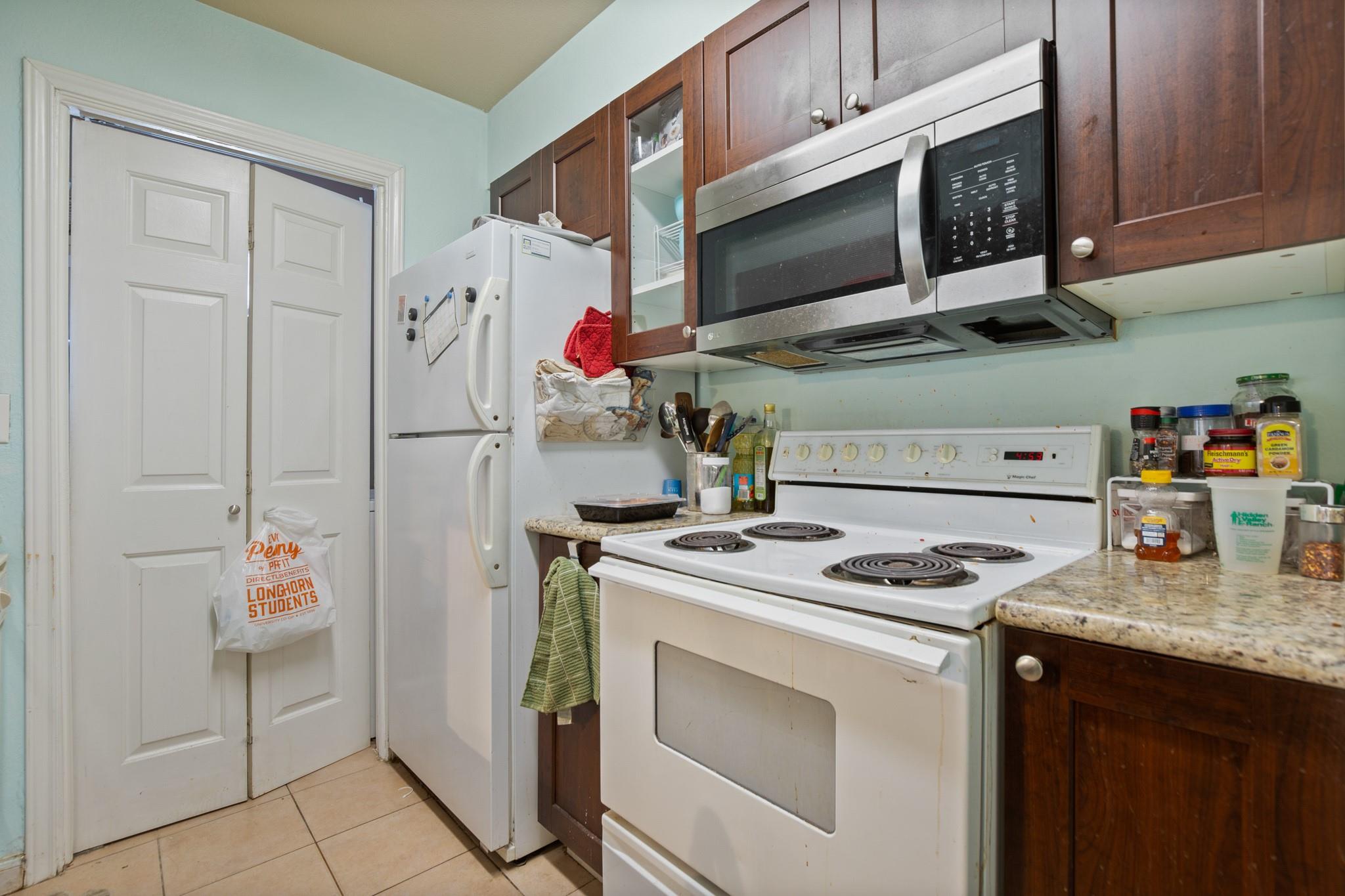 501 W 26th St # 106, Austin, TX 78705