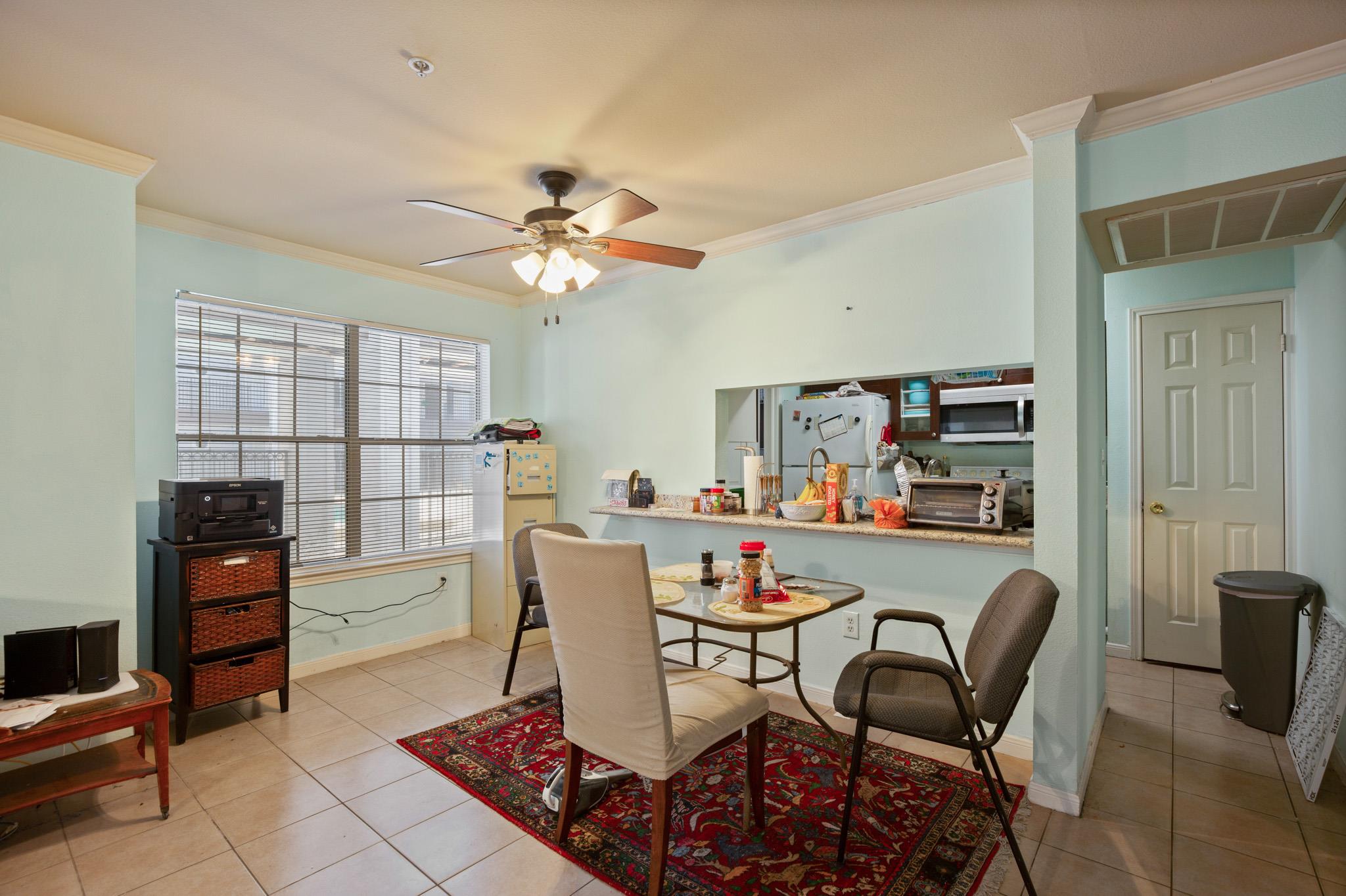 501 W 26th St # 106, Austin, TX 78705