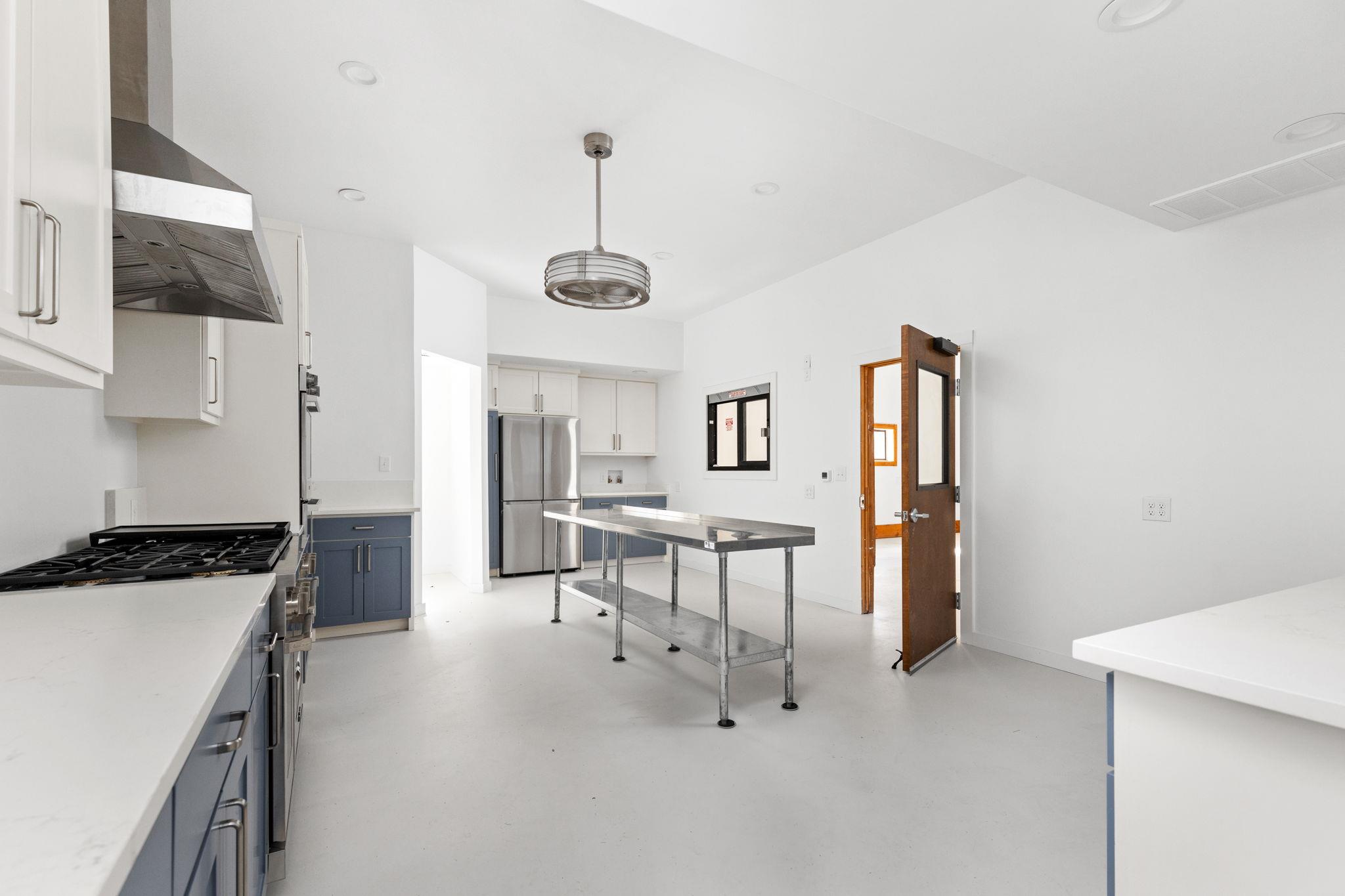 1105 Oak Hurst Rd, Austin, TX 78734