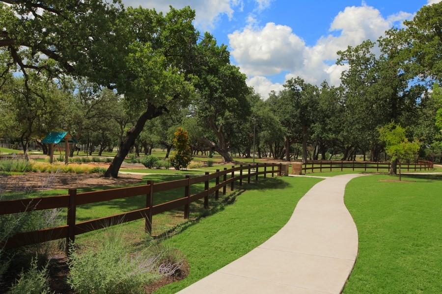 316 Millbend Rd, Georgetown, TX 78633