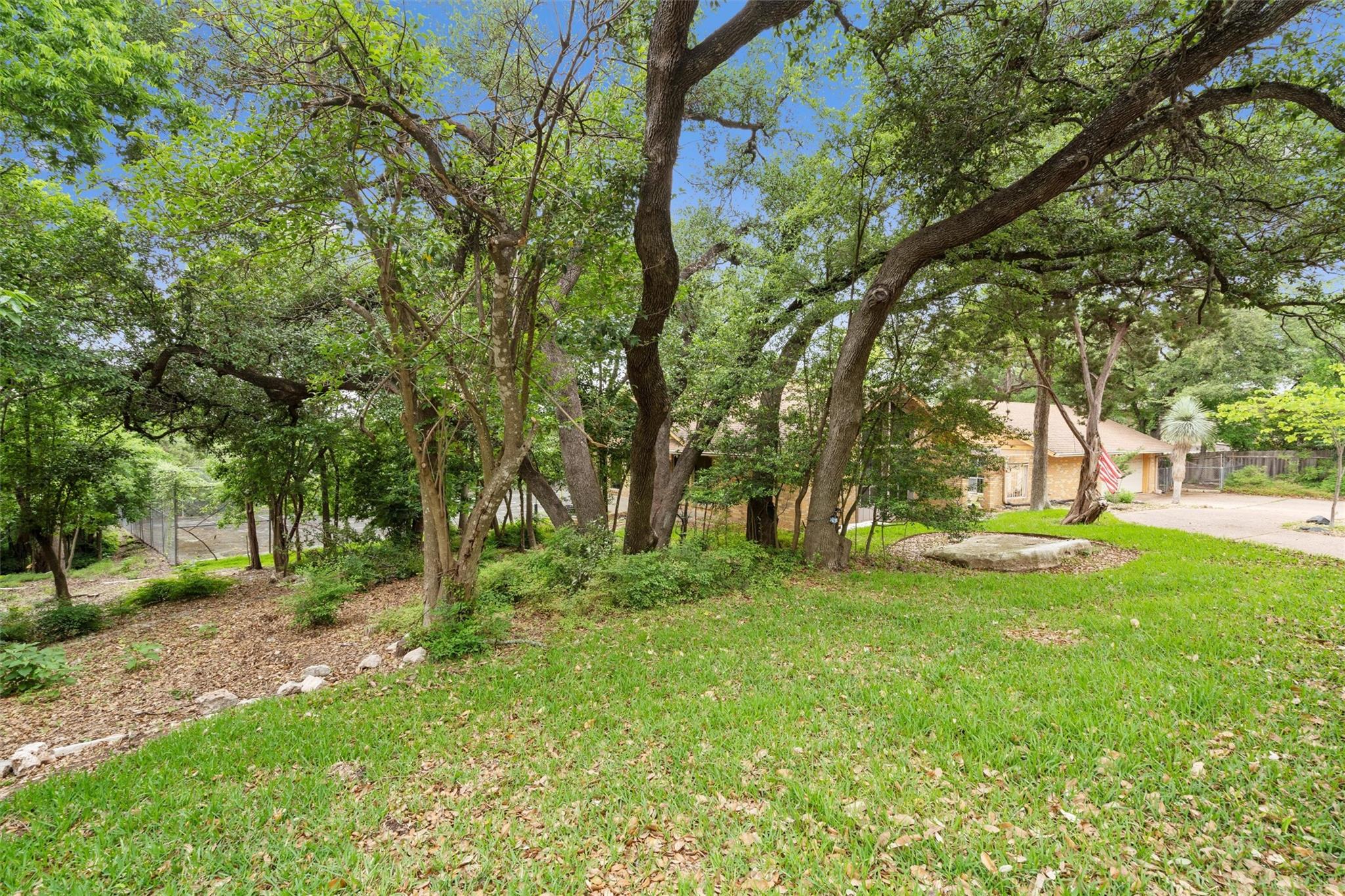 8910 Wildridge Dr, Austin, TX 78759