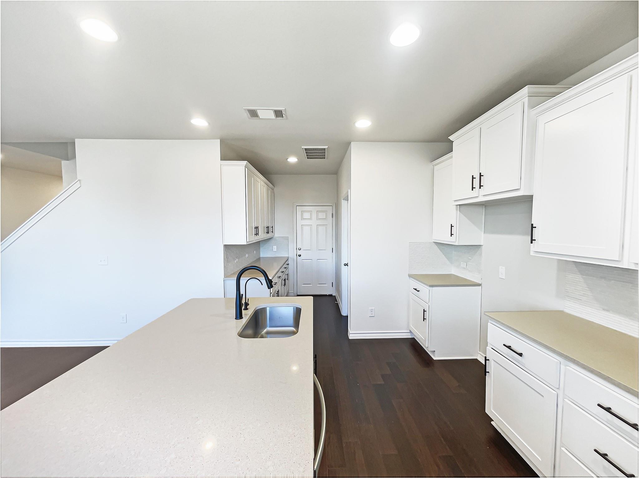 151 Limonite Ln, Liberty Hill, TX 78642