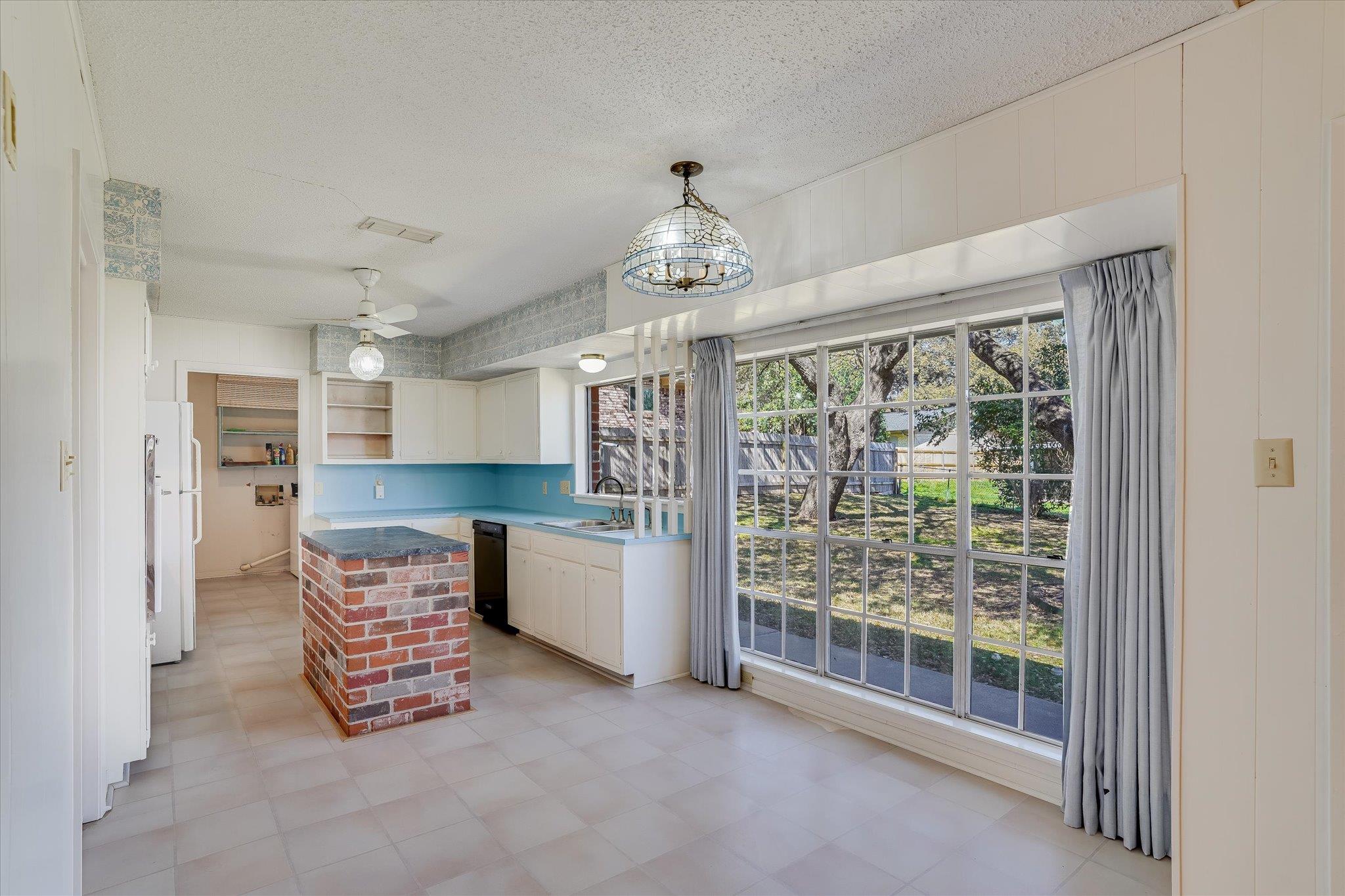 12402 Blue Water Cir, Austin, TX 78758