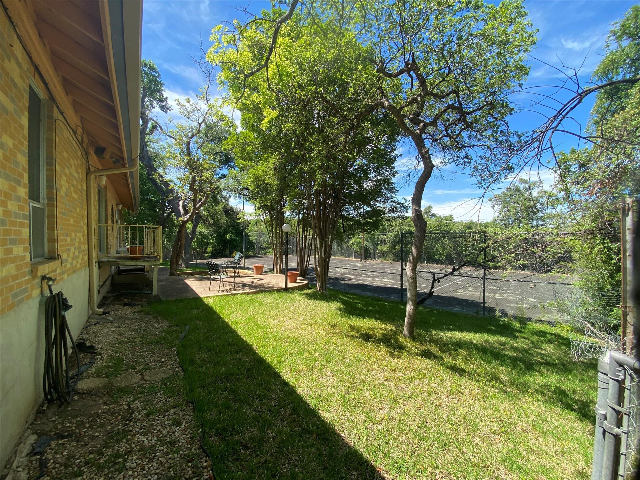 8910 Wildridge Dr, Austin, TX 78759