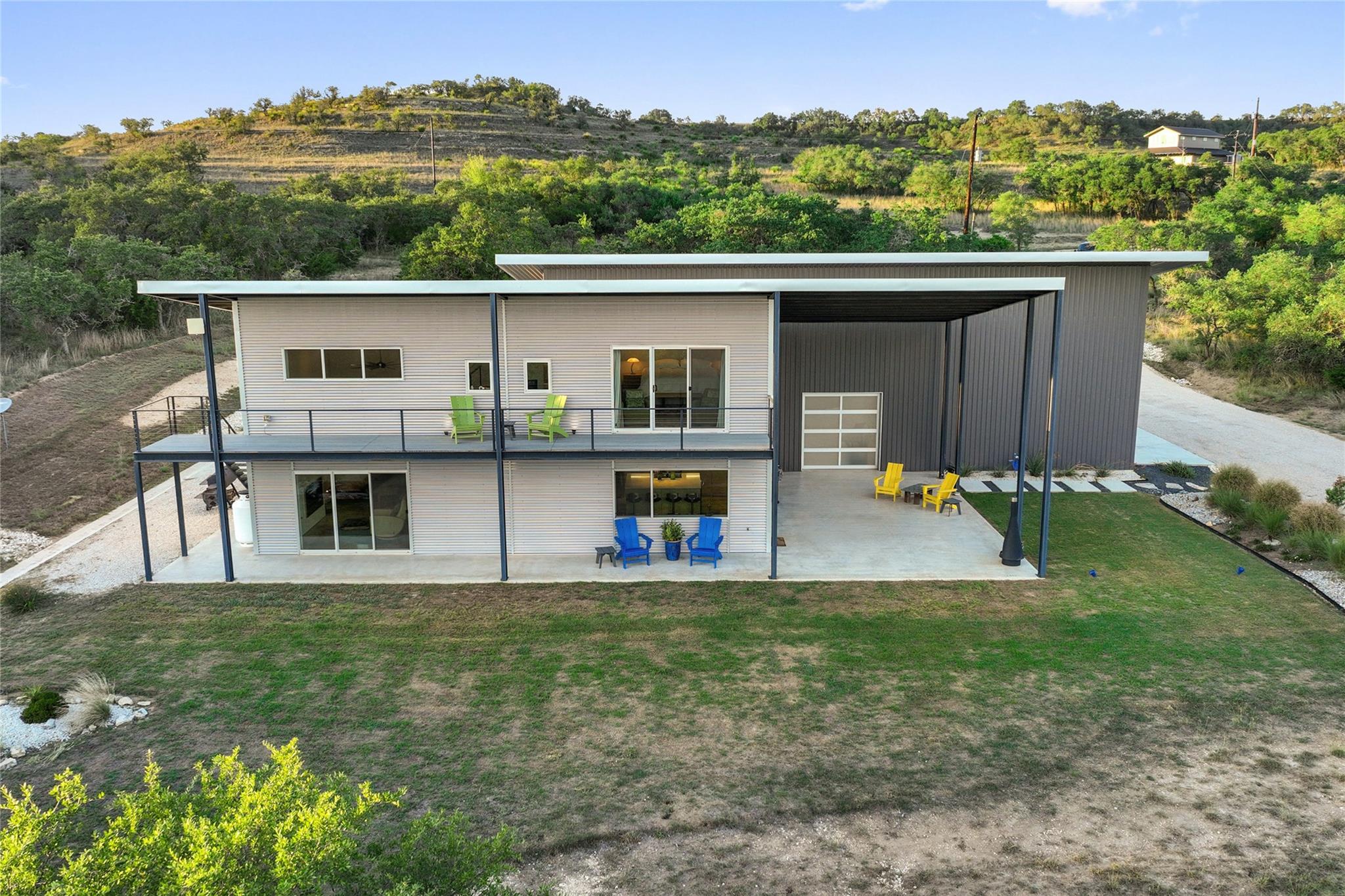 370 Gray Wolf, Blanco, TX 78606