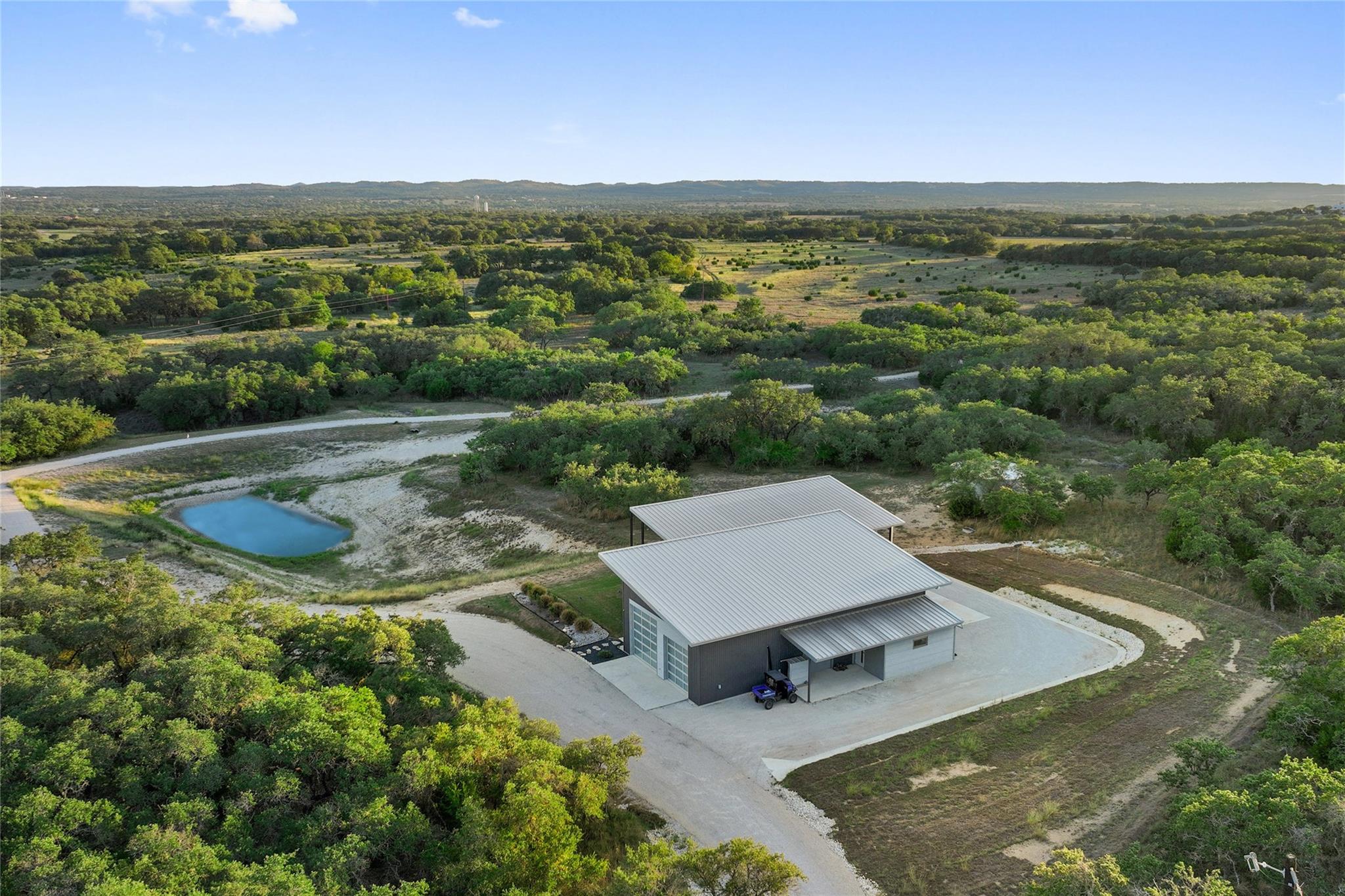 370 Gray Wolf, Blanco, TX 78606