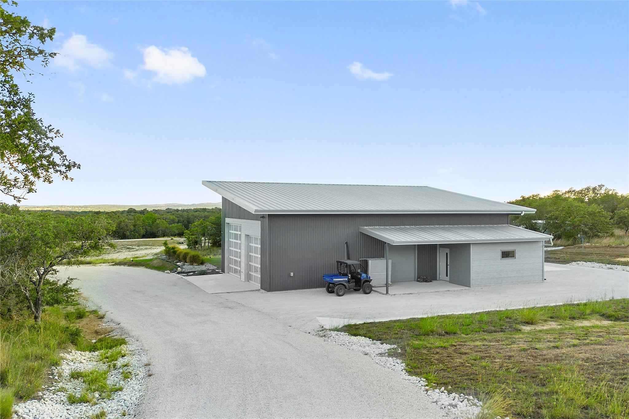 370 Gray Wolf, Blanco, TX 78606