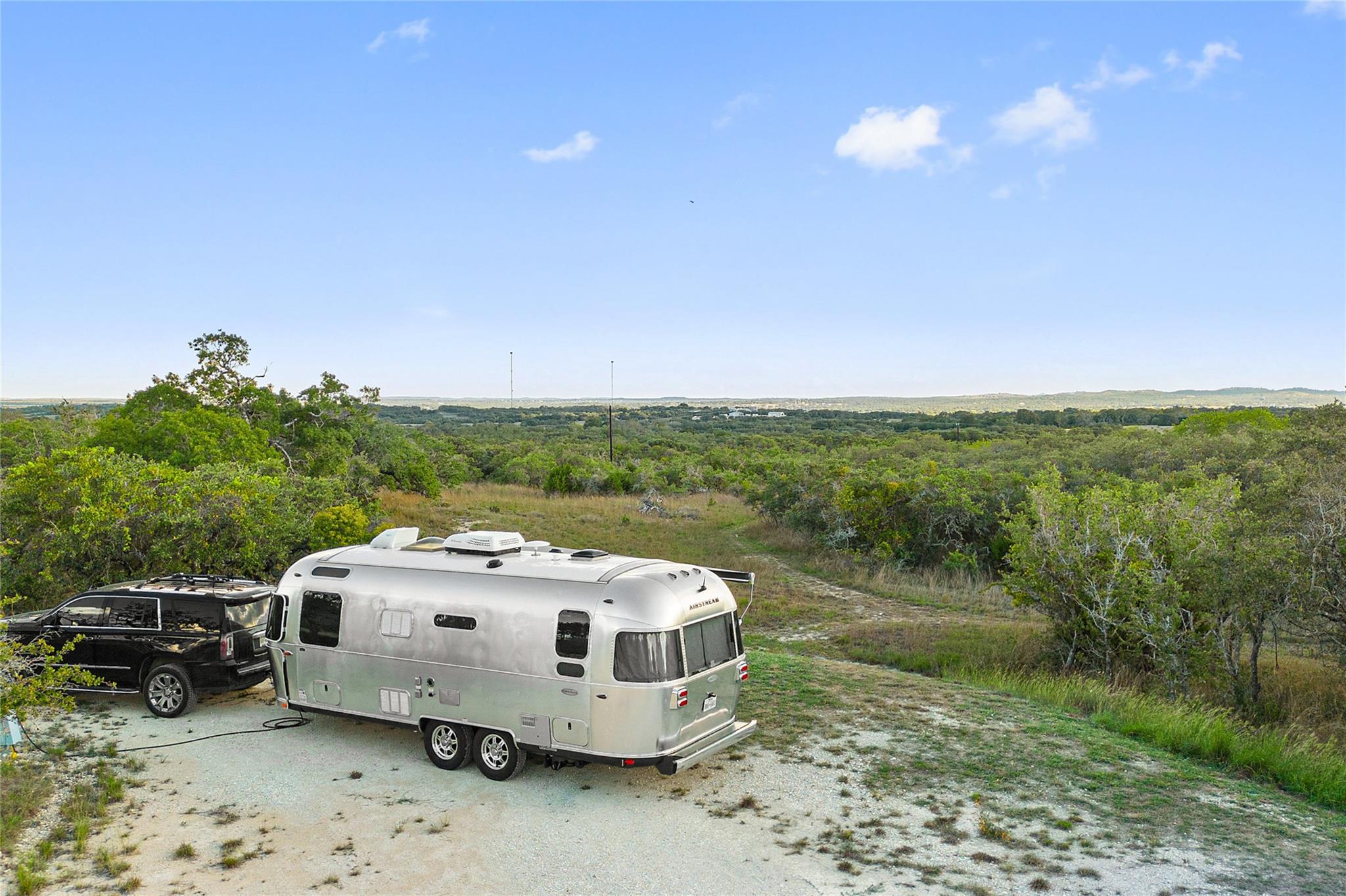370 Gray Wolf, Blanco, TX 78606