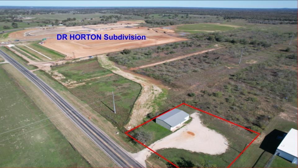 712 N Fm 487, Rockdale, TX 76567