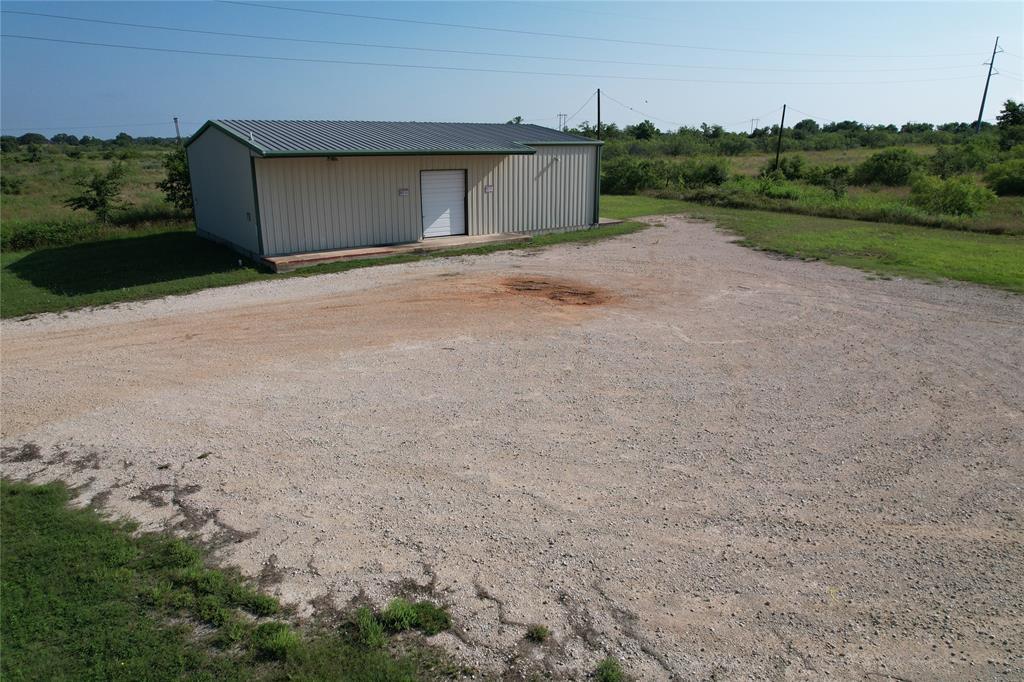 712 N Fm 487, Rockdale, TX 76567