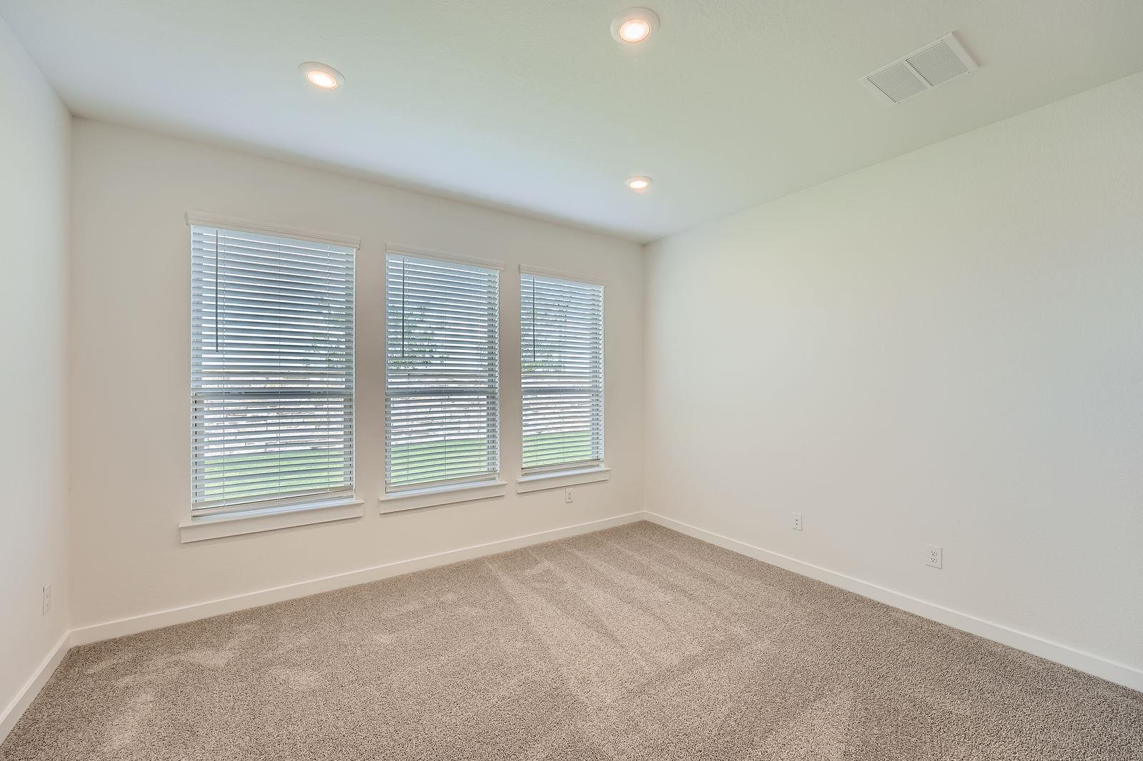 324 Brandywine Rd, Hutto, TX 78634