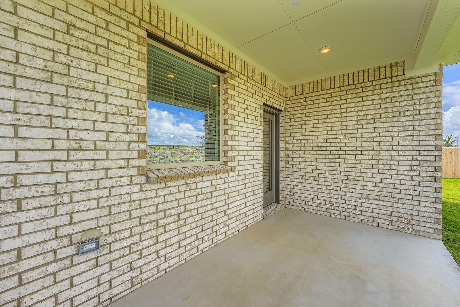 324 Brandywine Rd, Hutto, TX 78634