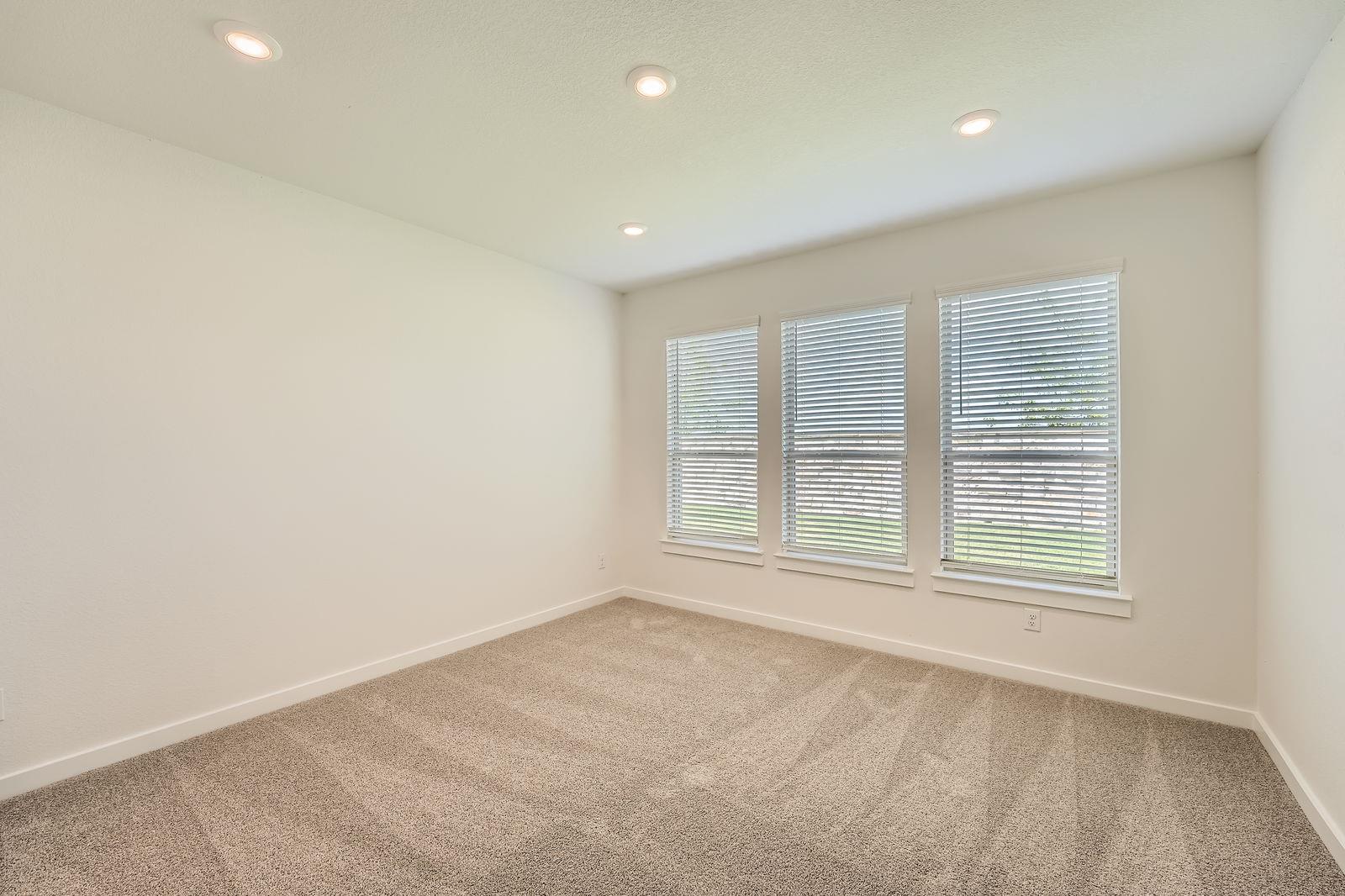324 Brandywine Rd, Hutto, TX 78634