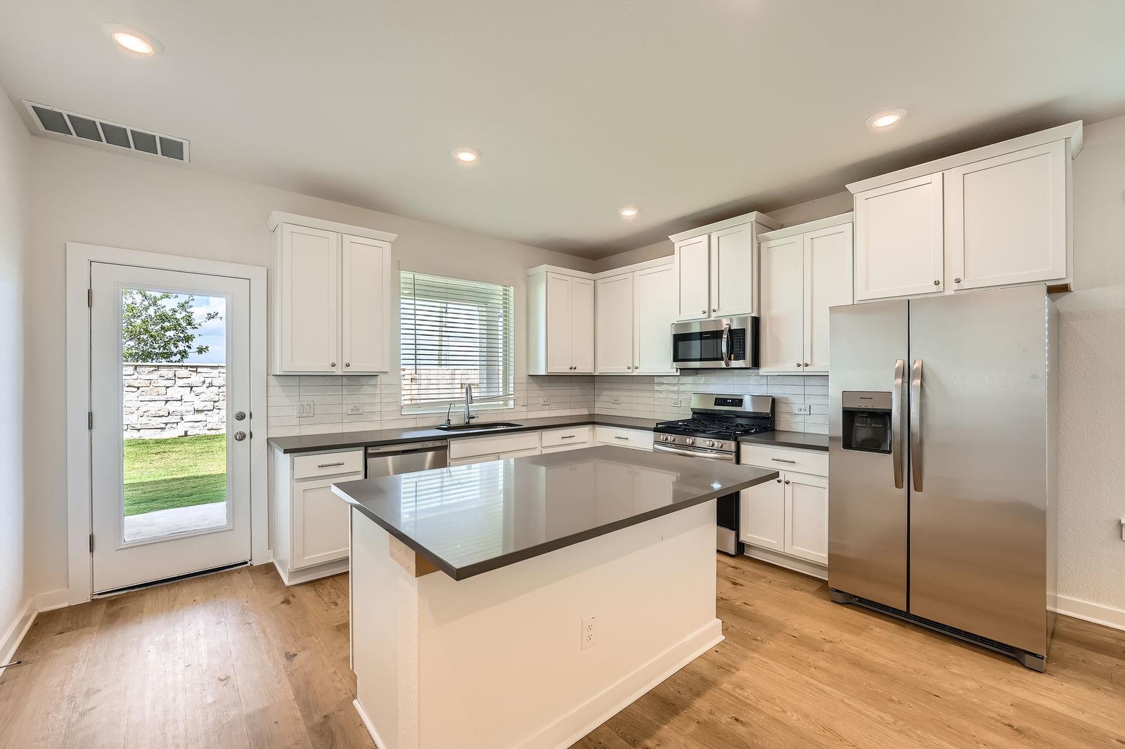 324 Brandywine Rd, Hutto, TX 78634