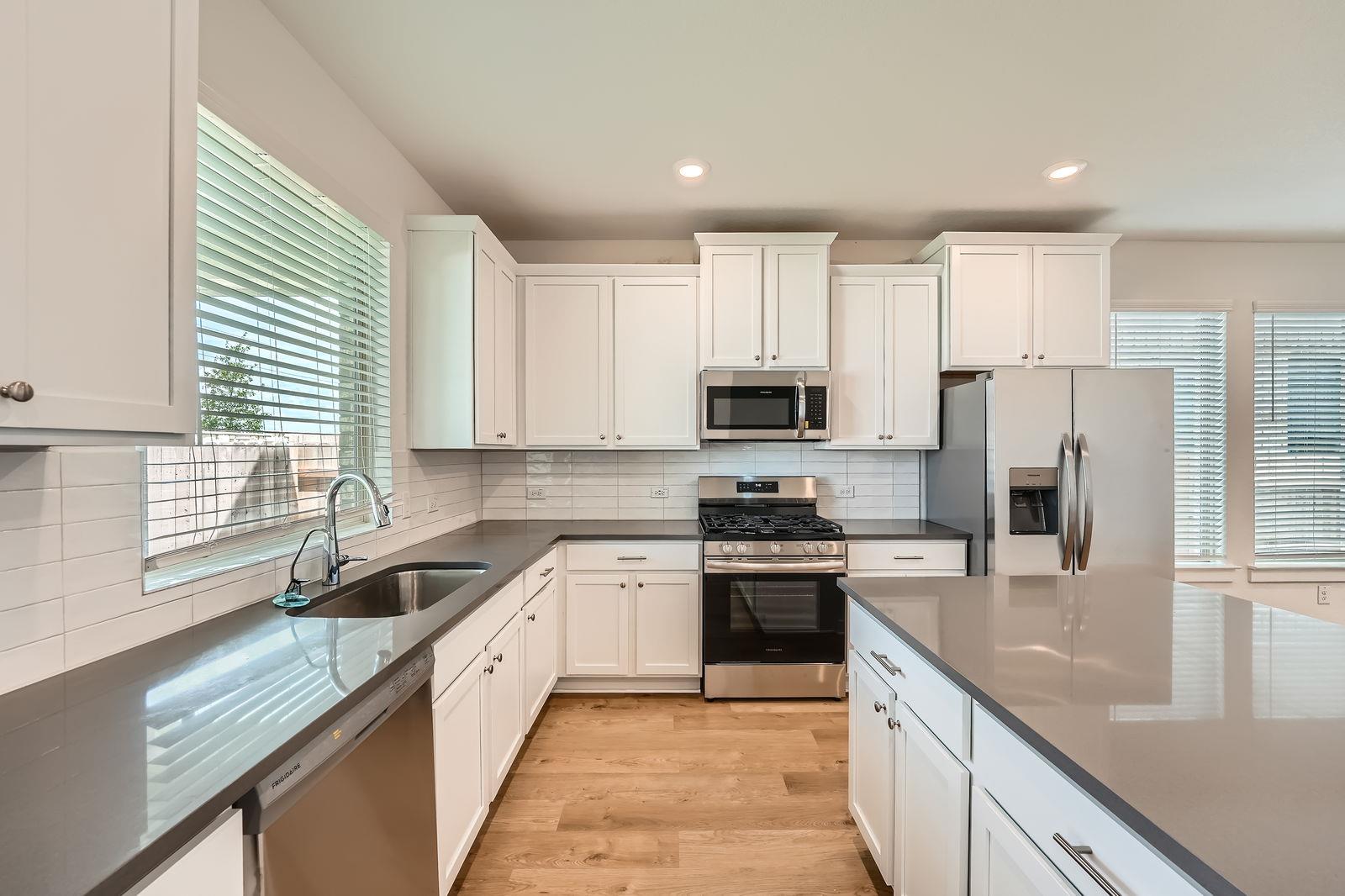 324 Brandywine Rd, Hutto, TX 78634