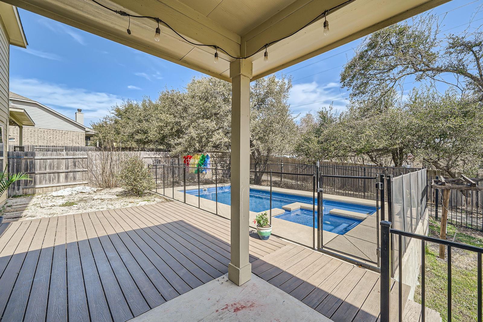 165 Crescent Heights Dr, Georgetown, TX 78628