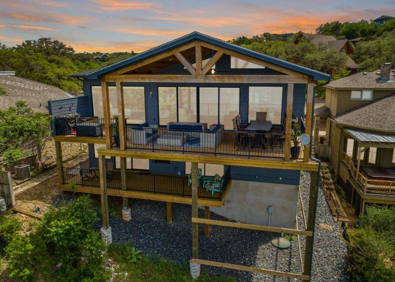 108 Center Cove I Loop, Spicewood, TX 78669