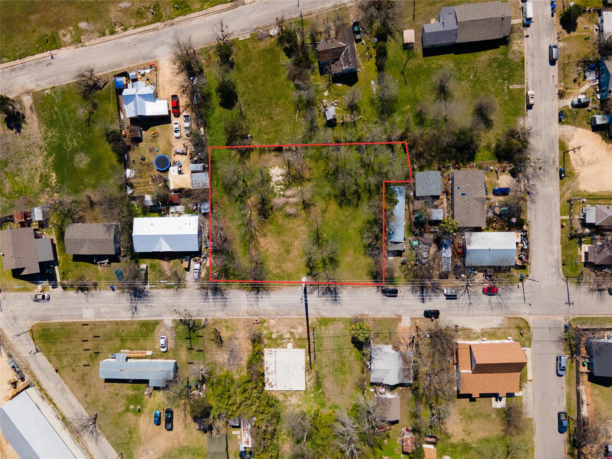 314 E Pecan St, Taylor, TX 76574