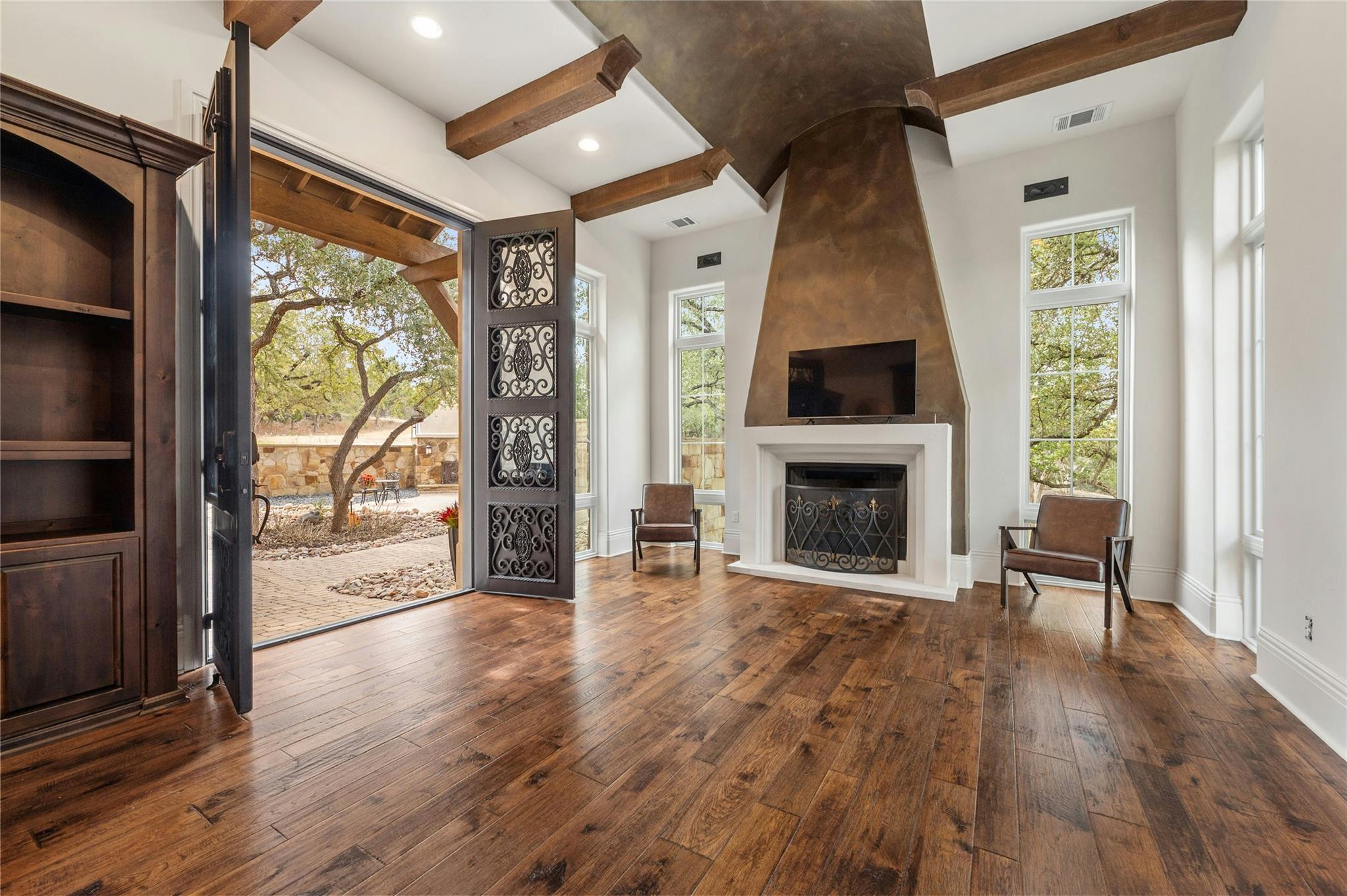 19520 Tessa Hts, Spicewood, TX 78669