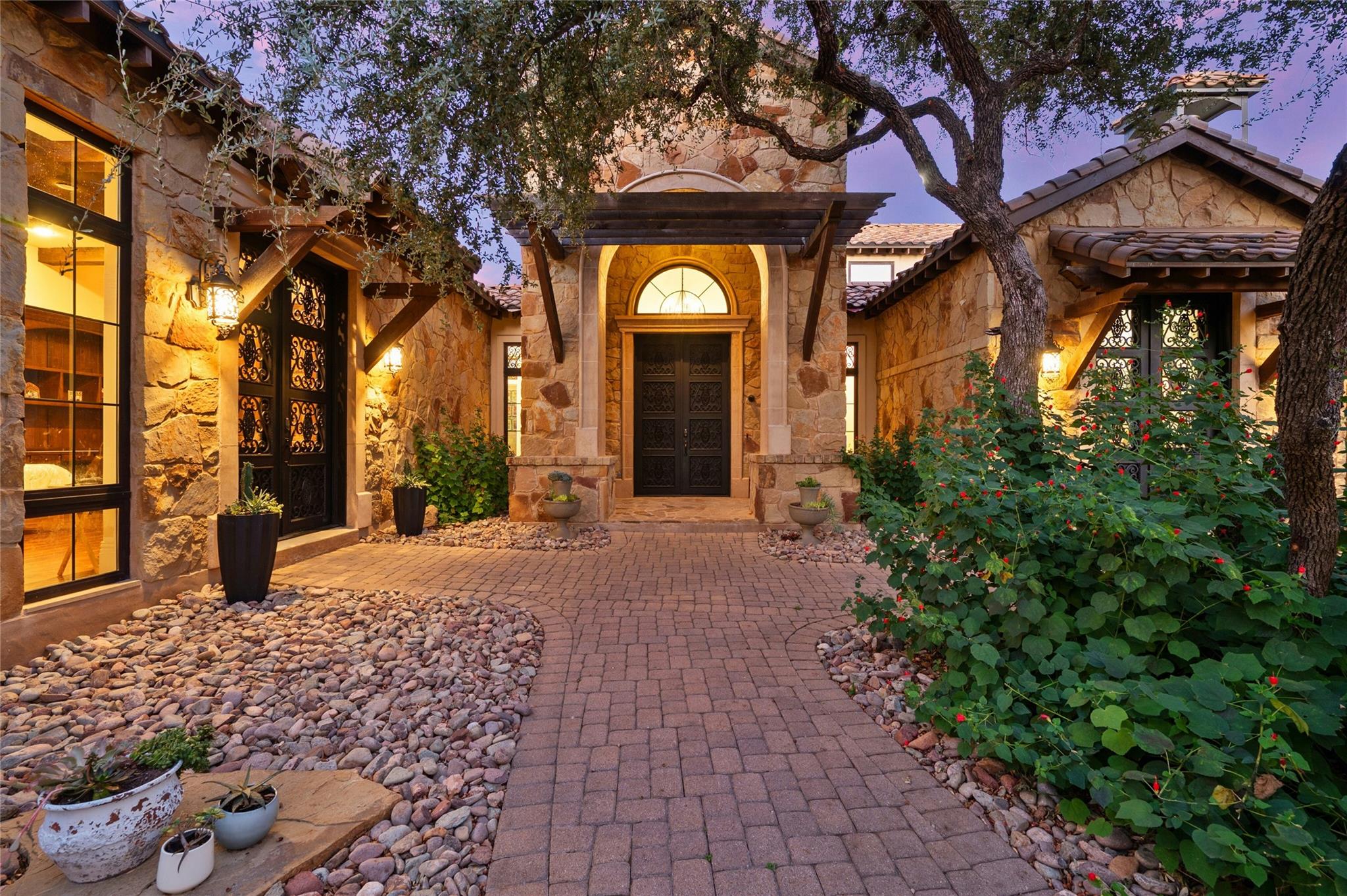 19520 Tessa Hts, Spicewood, TX 78669