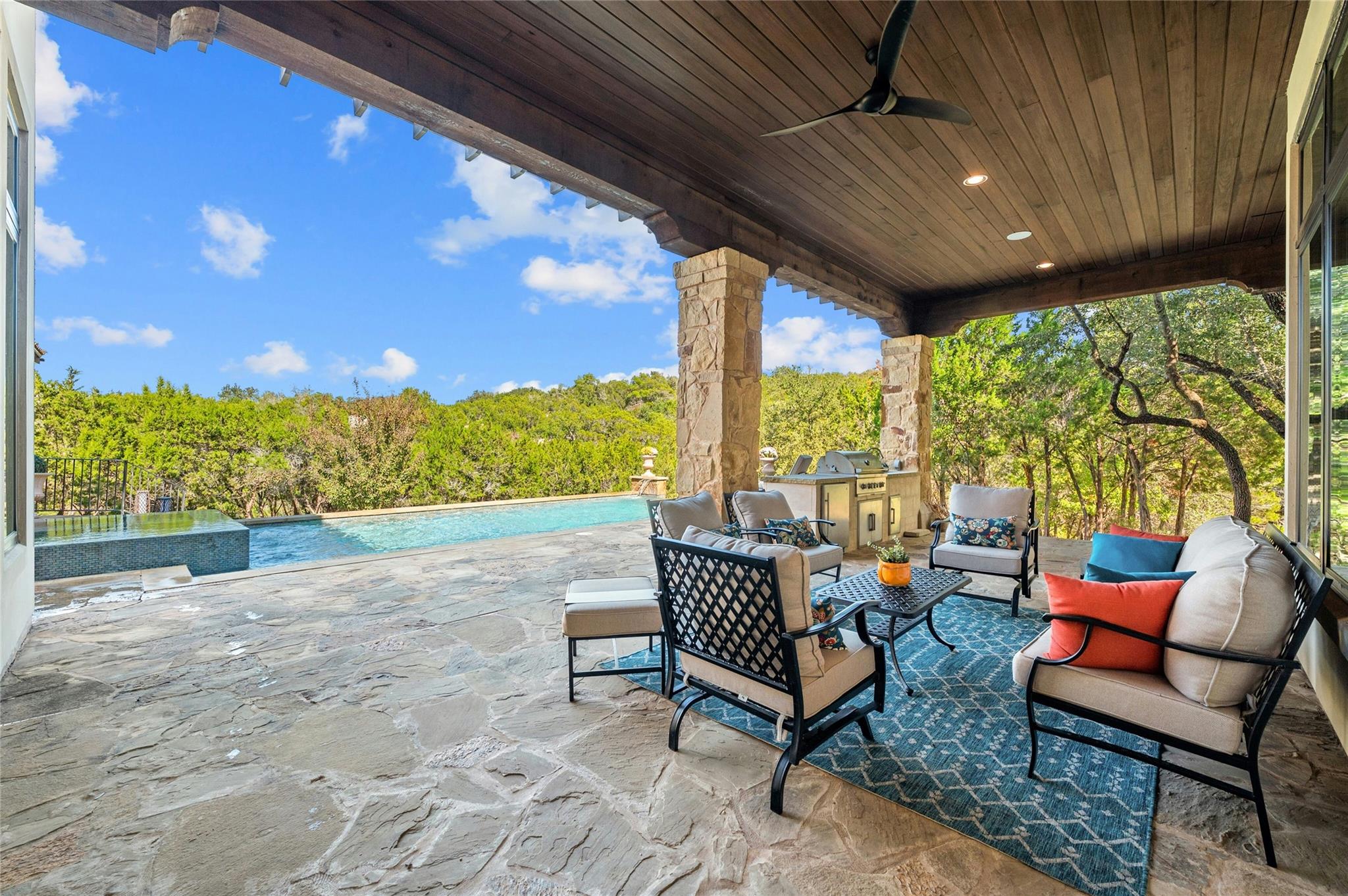 19520 Tessa Hts, Spicewood, TX 78669